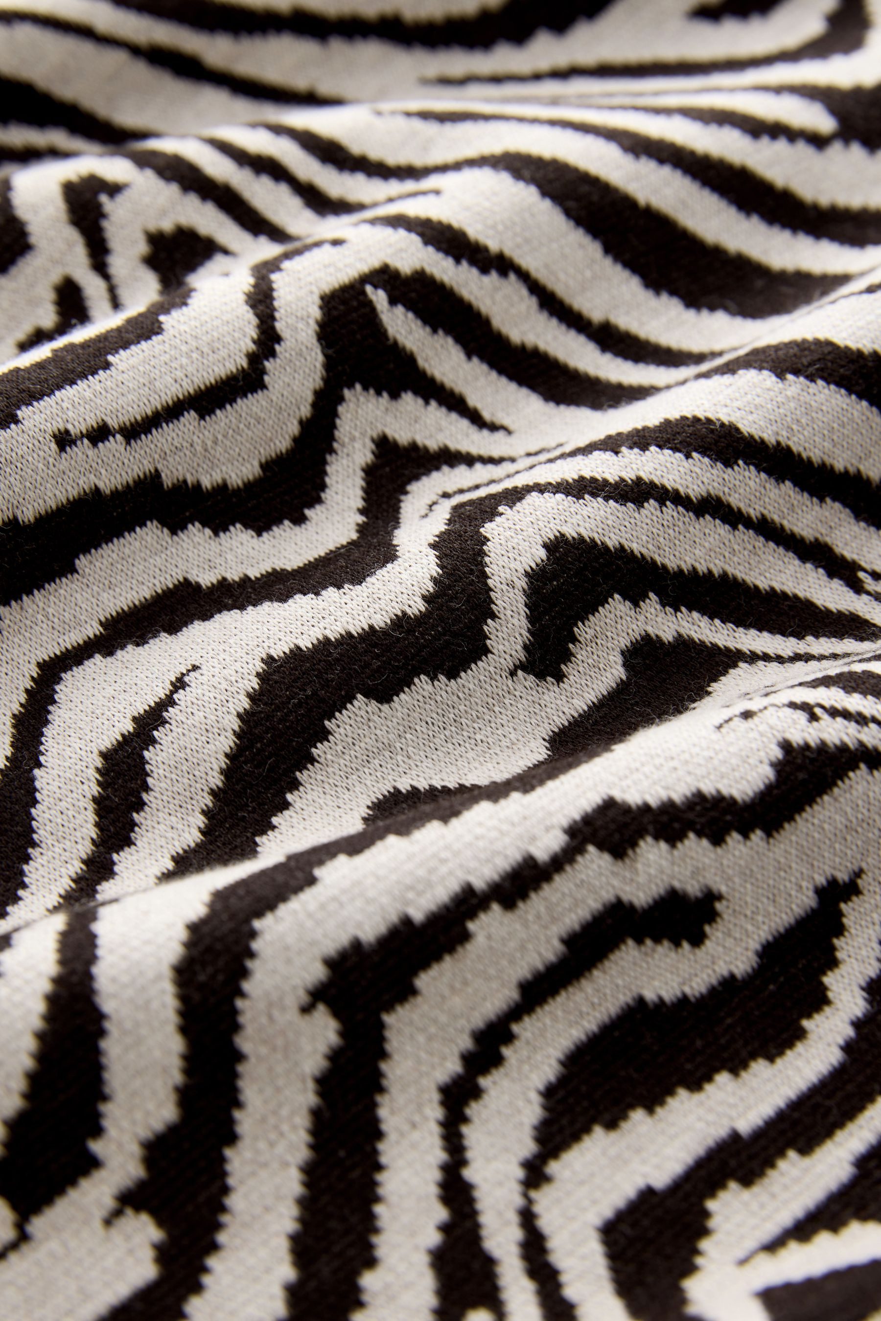 Next Blusenshirt Hochgeschlossenes, langärmeliges Jacquard-Oberteil (1-tlg)