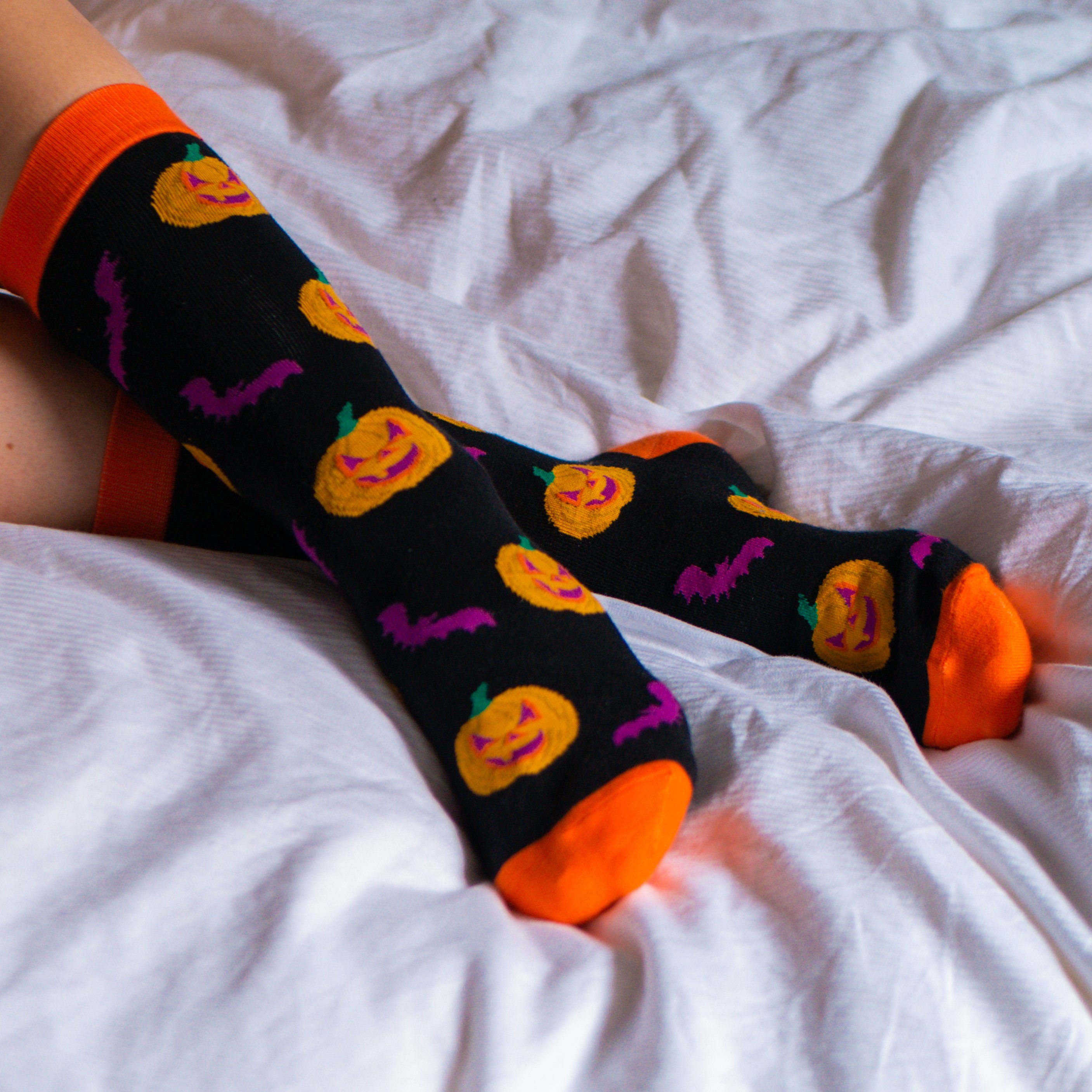 TwoSocks Freizeitsocken Halloween Socken Kürbis lustige Socken Herren & Damen, Einheitsgröße – Bild 4 von 5