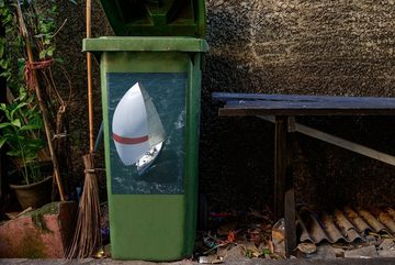 MuchoWow Wandsticker Segeln - Boot - Meer (1 St), Mülleimer-aufkleber, Mülltonne, Sticker, Container, Abfalbehälter