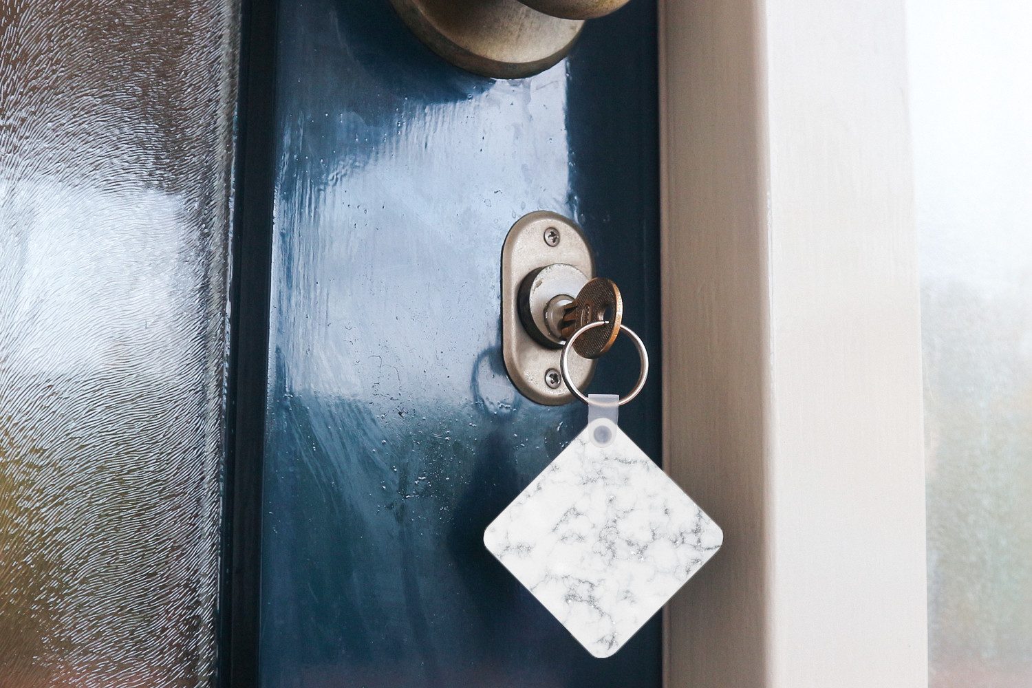 MuchoWow Schlüsselanhänger Marmor - Weiß - Silber - Glitter - Marmoroptik - Chic, Quadratisch, Accessoire Auto / Haus / Rucksack / Handtasche, 5x5 cm