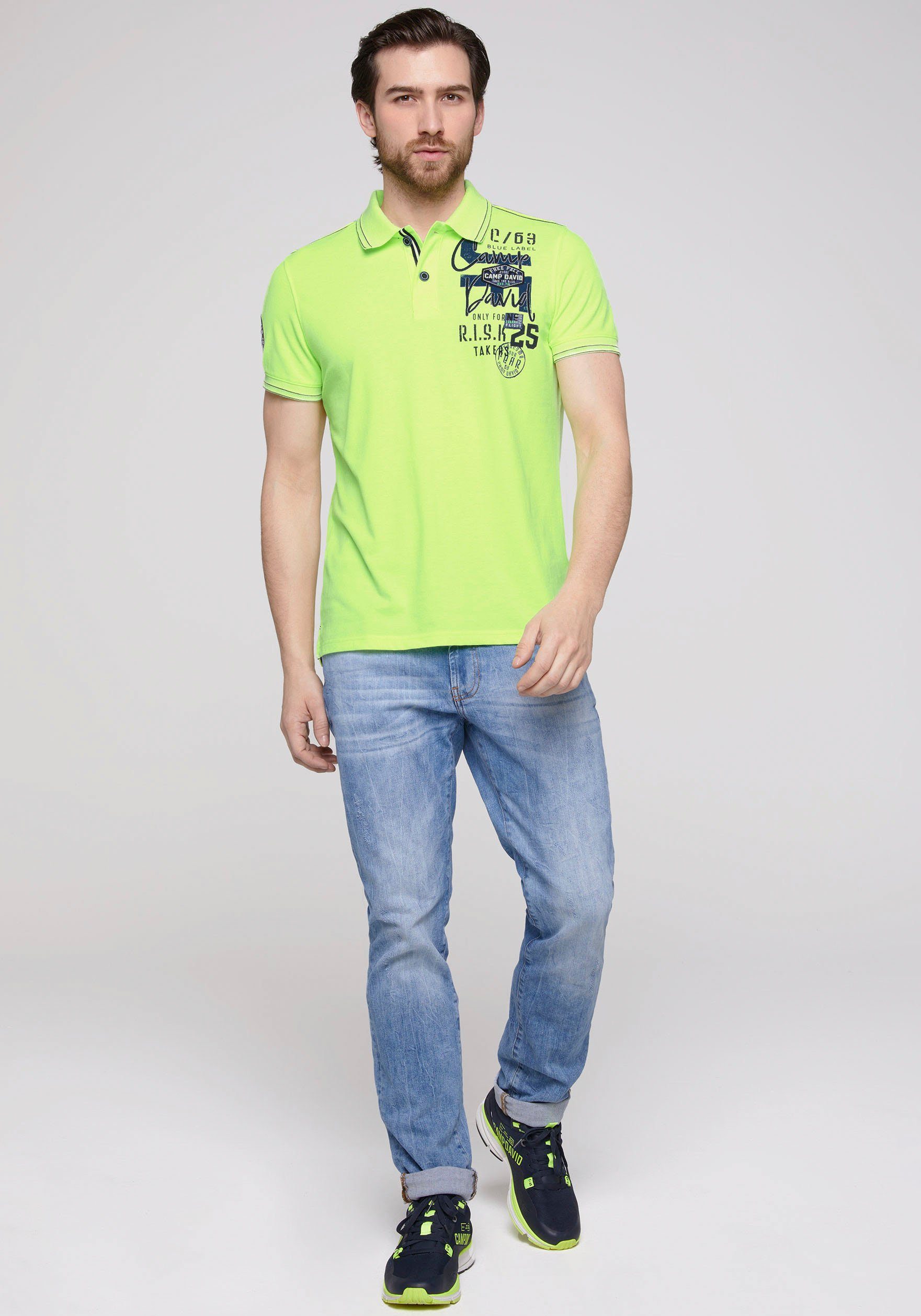 CAMP DAVID Poloshirt neon lime den mit auf Kontrastnähten Schultern