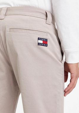 Tommy Jeans Chinohose TJM DAD CHINO mit Label-Badge