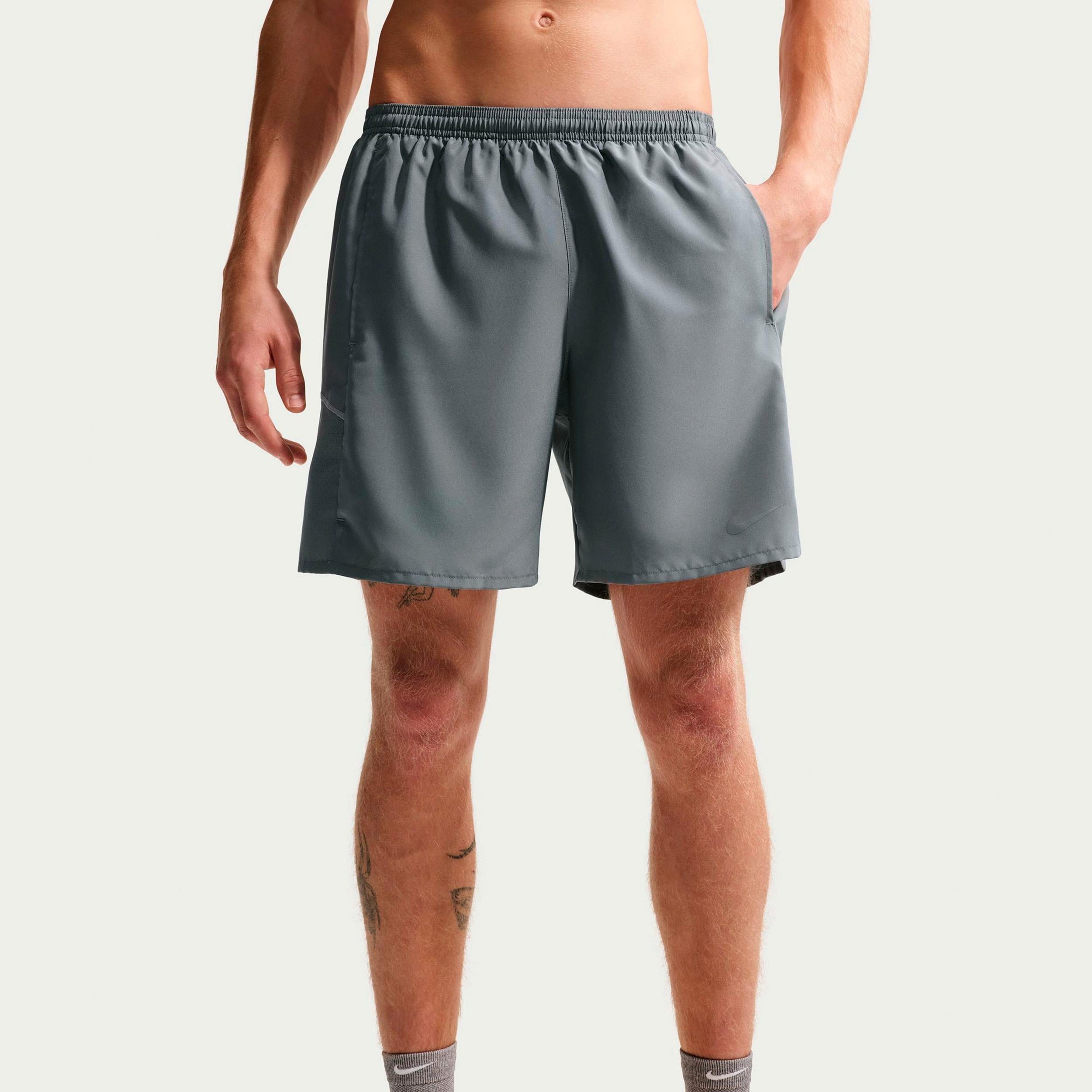 Nike Laufshorts Miler 7in