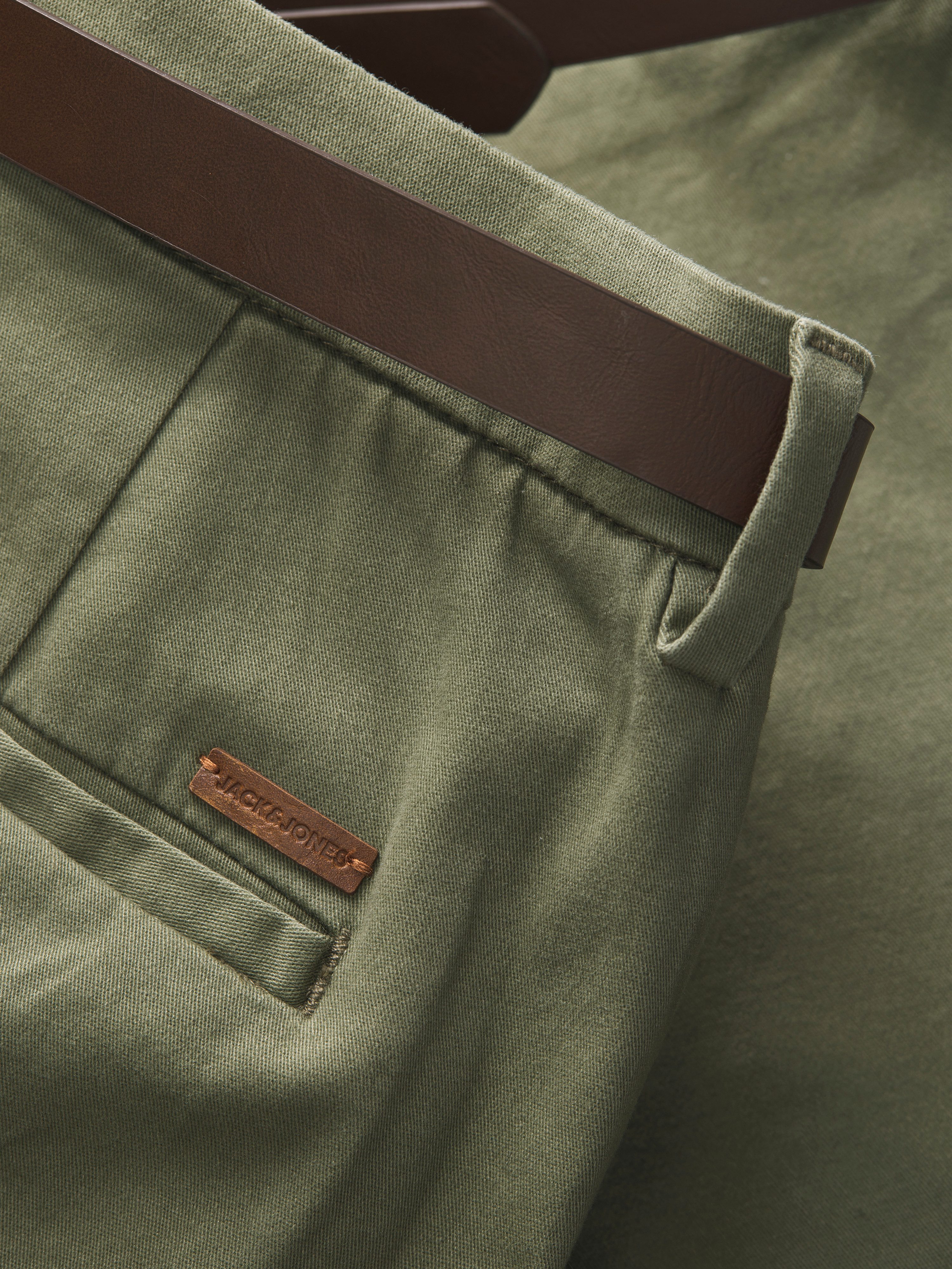 Jack & Jones Chinoshorts JPSTADAM BELTED CHINO SHORTS SRT