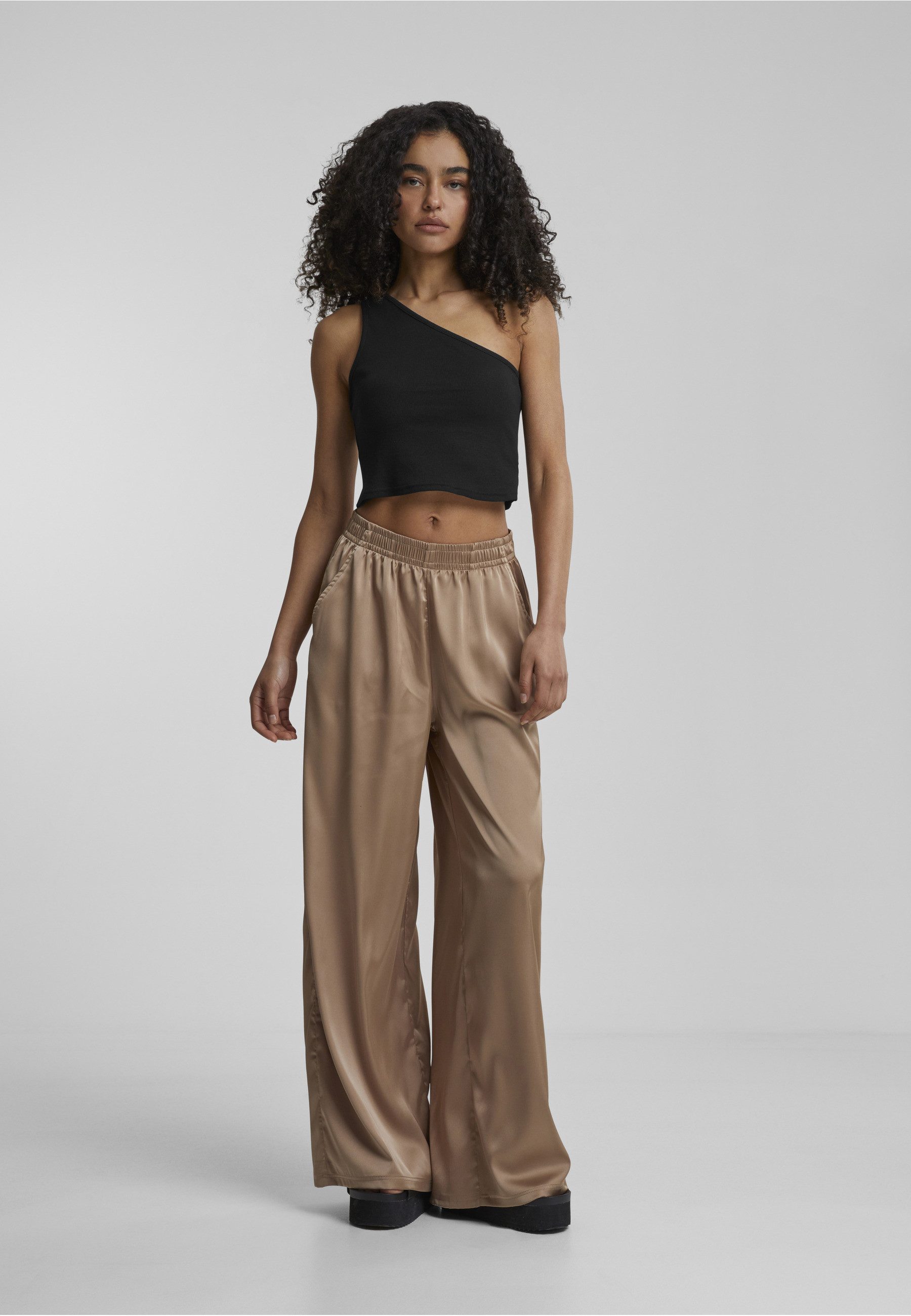 URBAN CLASSICS Tanktop Urban Classics Damen Ladies Cropped Asymmetric Top (1-tlg) – Bild 4 von 4
