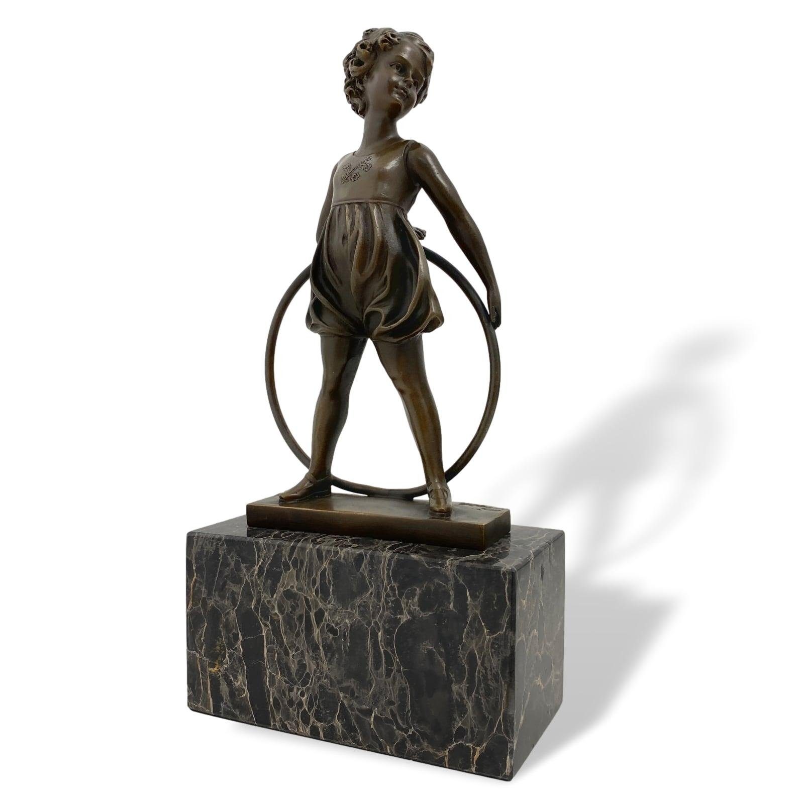 Aubaho Skulptur Bronzeskulptur Bronzefigur Figur Mädchen Turnerin mit Reif auf Steinpl | Skulpturen