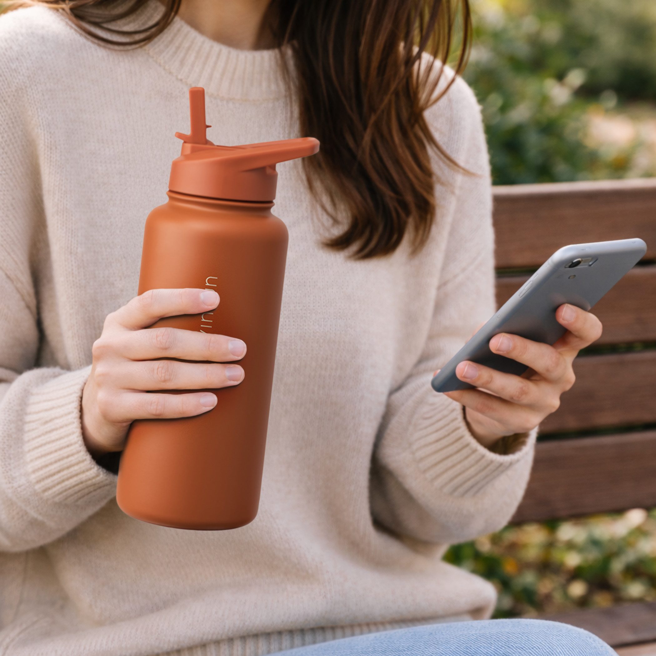 Vinsun Isolierflasche Edelstahl Trinkflasche 1L Strohhalm - 2 Deckel Thermoflasche BPA frei, Doppelwandig isoliert, auslaufsicher, bruchsicher, Geruchsneutral – Bild 4 von 5