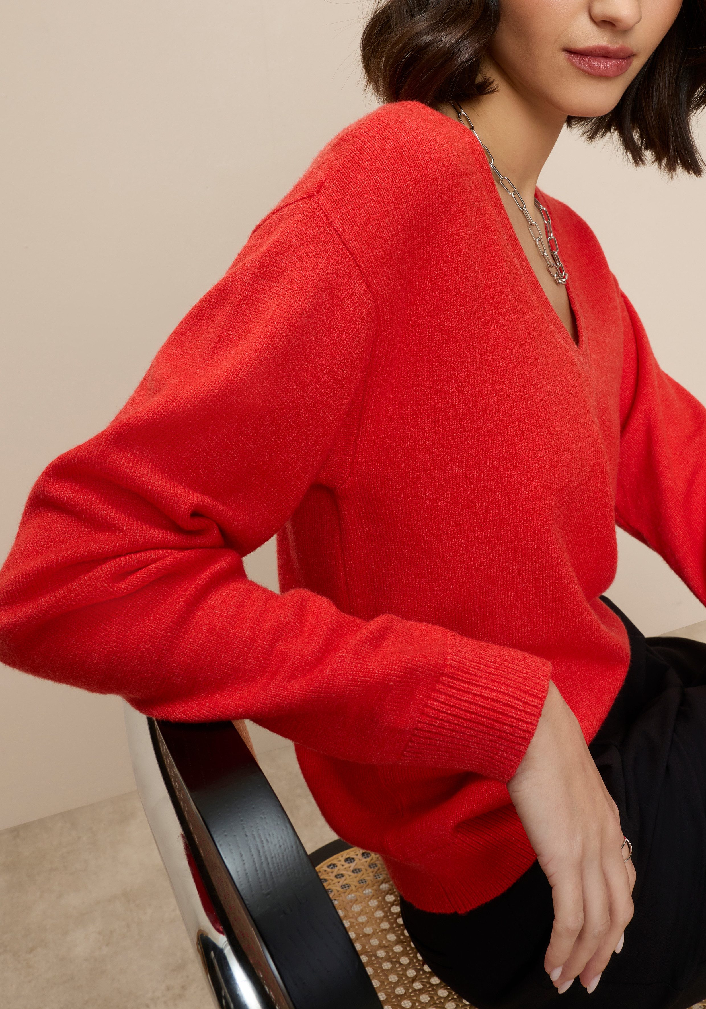 Tamaris V-Ausschnitt-Pullover mit Frontbiese