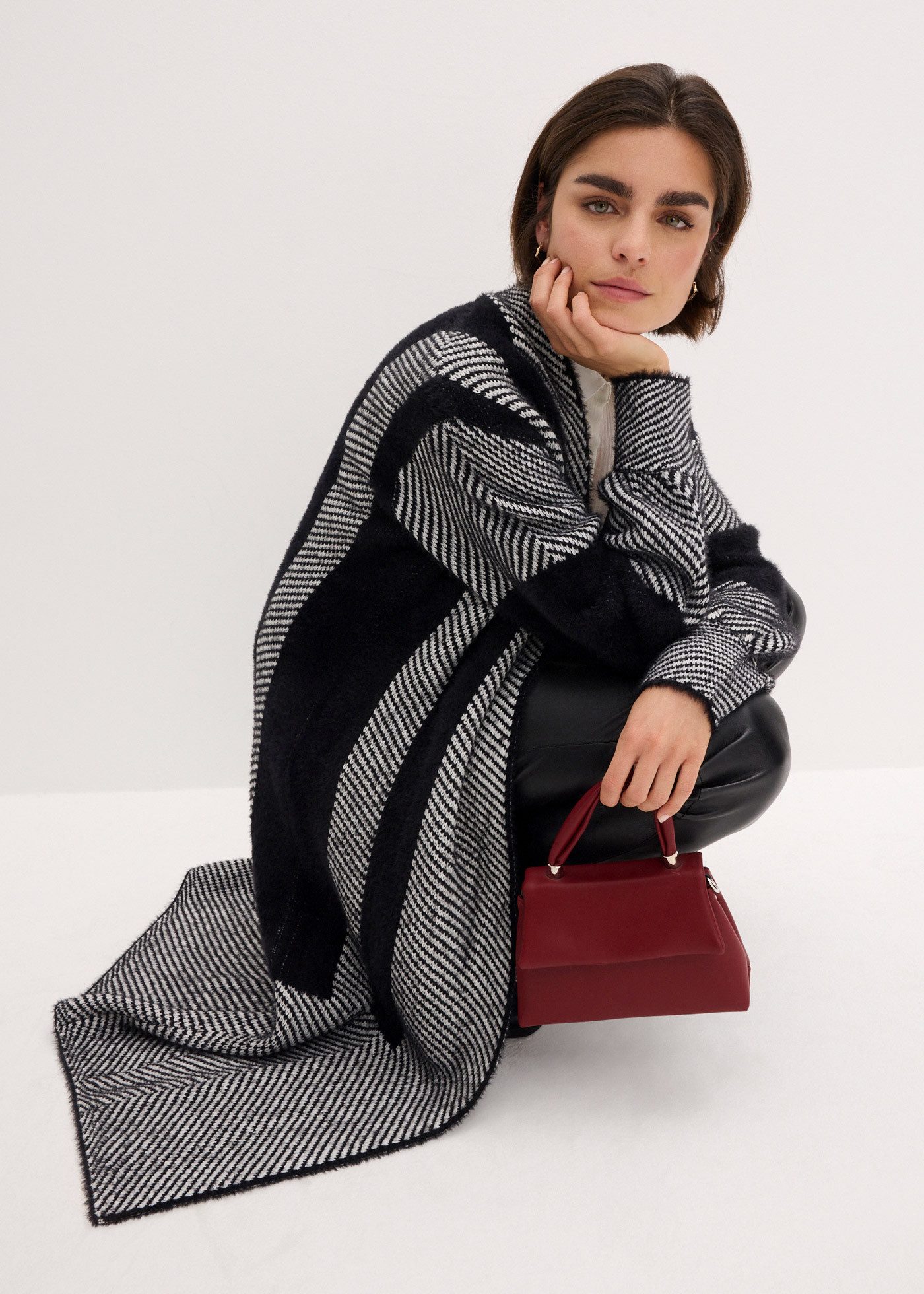 bonprix Strickmantel aus Polyacryl, Polyamid, Viskose und Polyester, Oversi günstig online kaufen