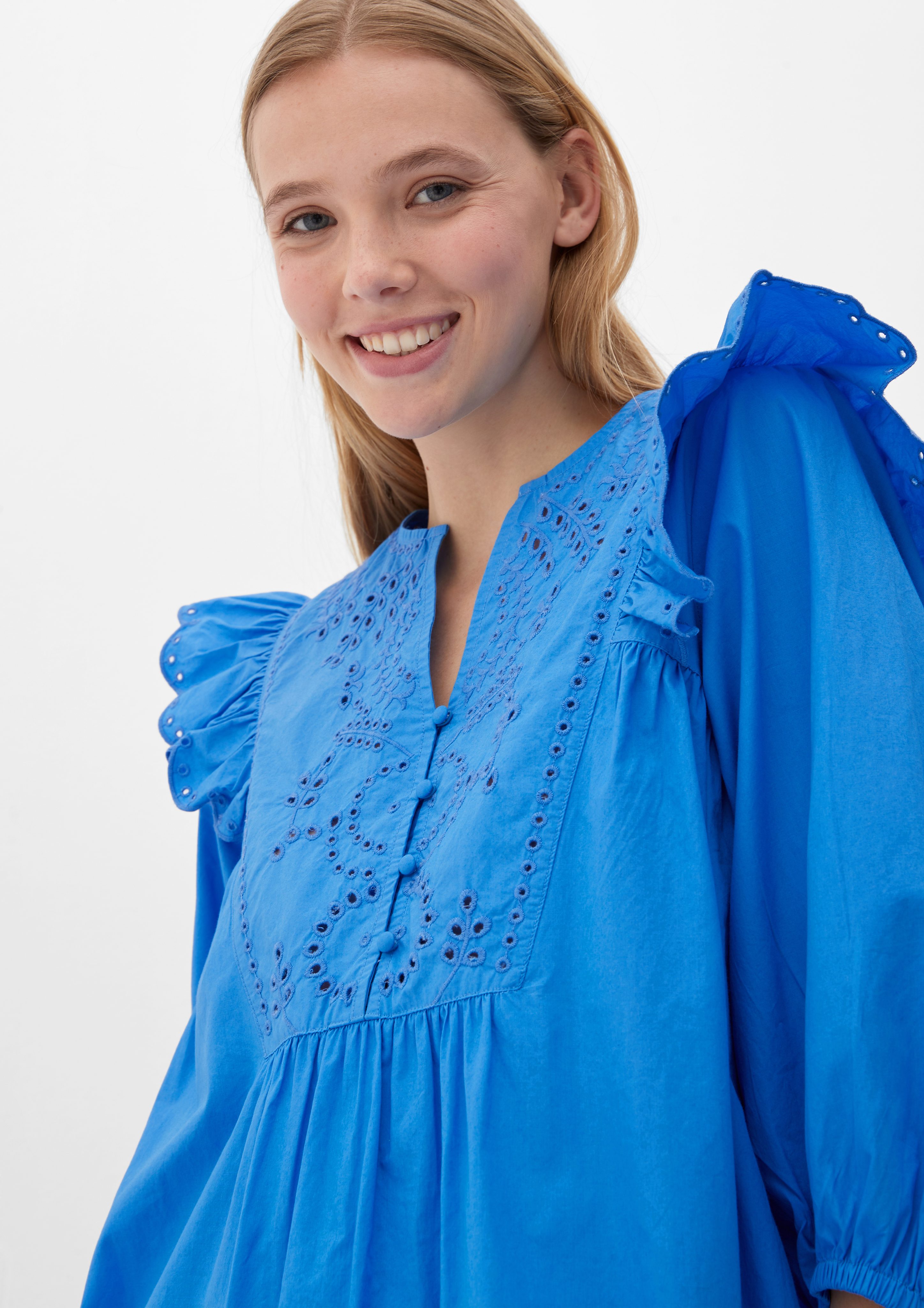 mit QS royalblau Minikleid Lochstickerei Lochstickerei Kleid