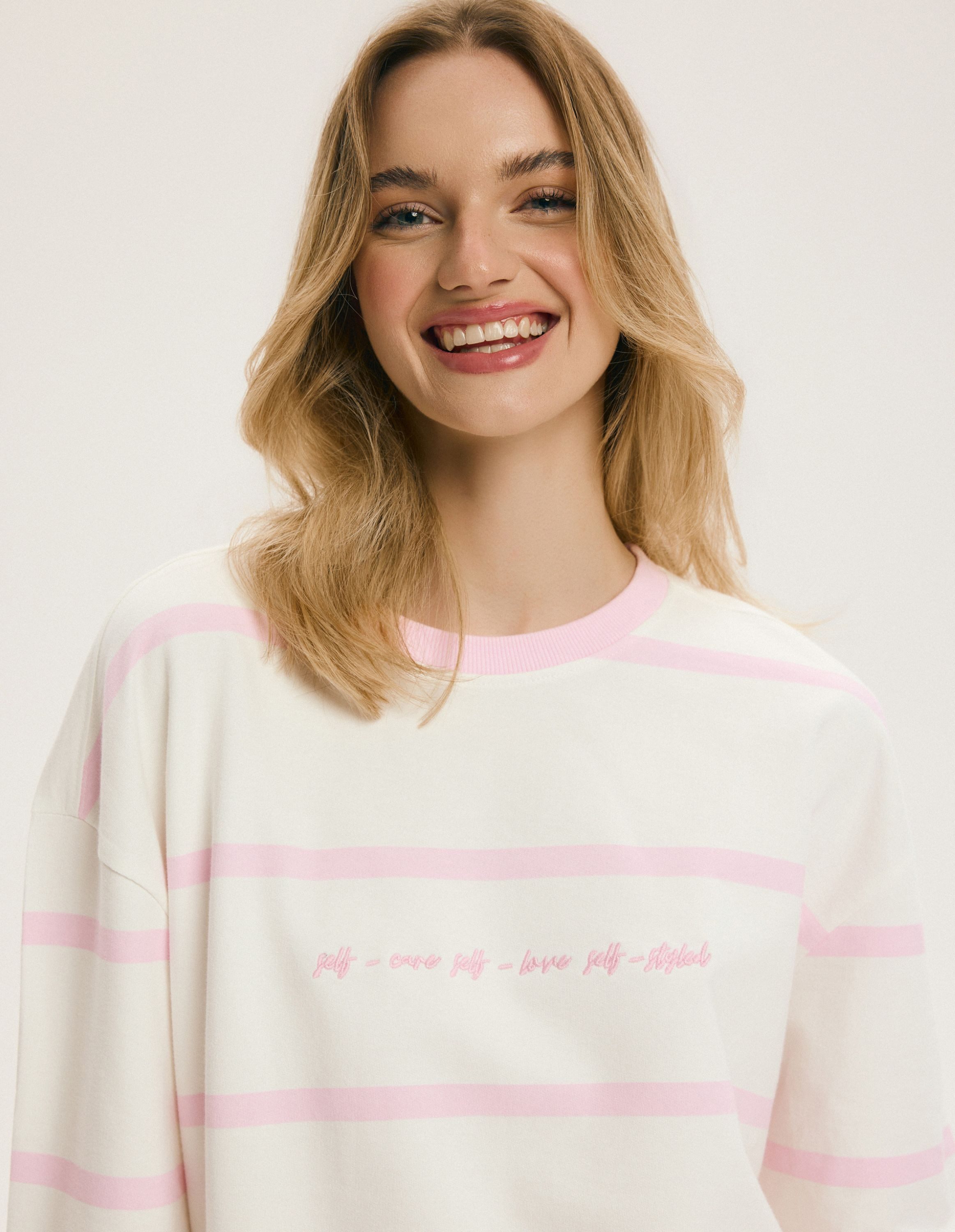 ESOTIQ Sweatshirt Sweatshirt Gentle, Oversize, gestreift, mit Stickerei
