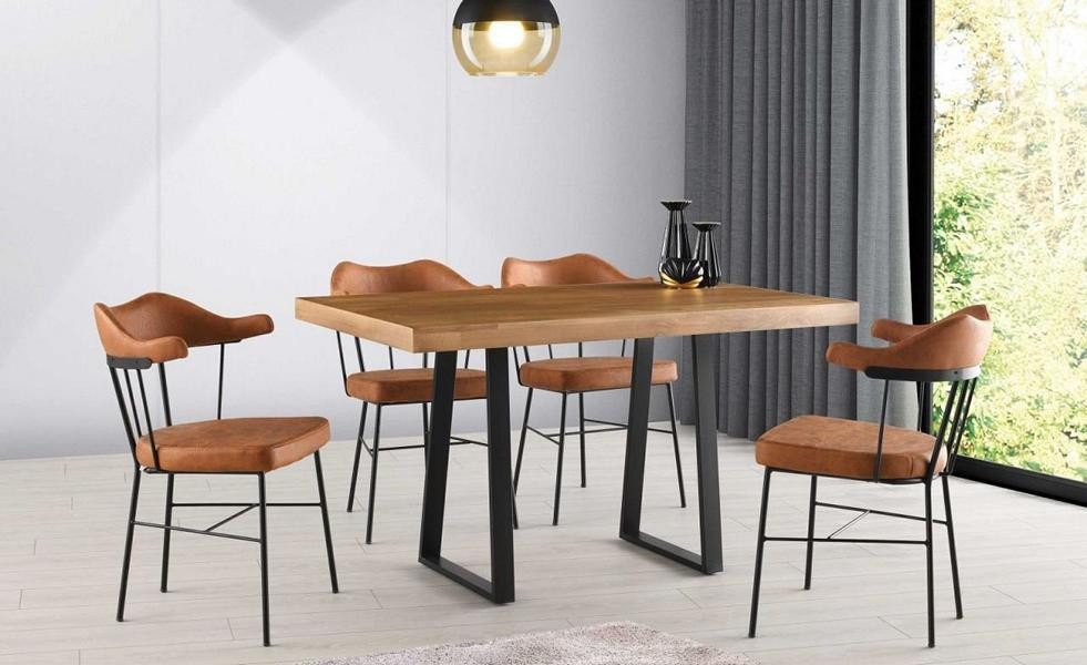 Essgruppe Moderne Essgruppe in Braun mit geräumigem Tisch und bequemen Stühlen