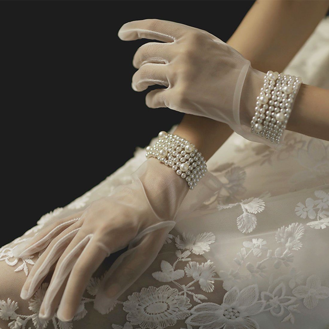 und mit französischer Spitze kurze Abendhandschuhe weiß Perlen DÖRÖY Brautkleid Handschuhe