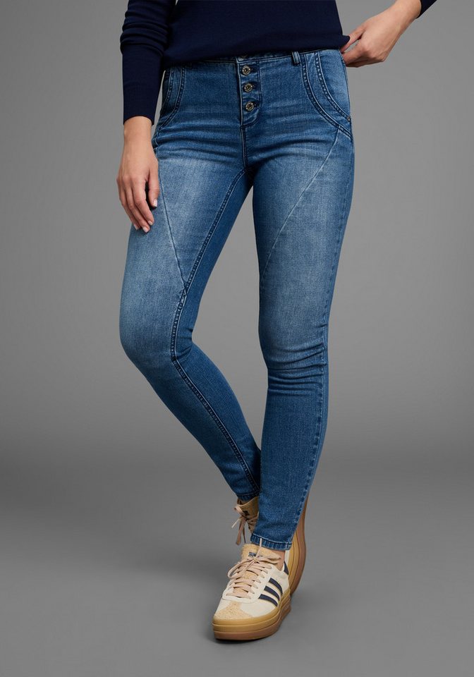 Bruno Banani Skinny-fit-Jeans extraenger Schnitt, normale Leibhöhe, mit Gesäß- und Eingrifftaschen