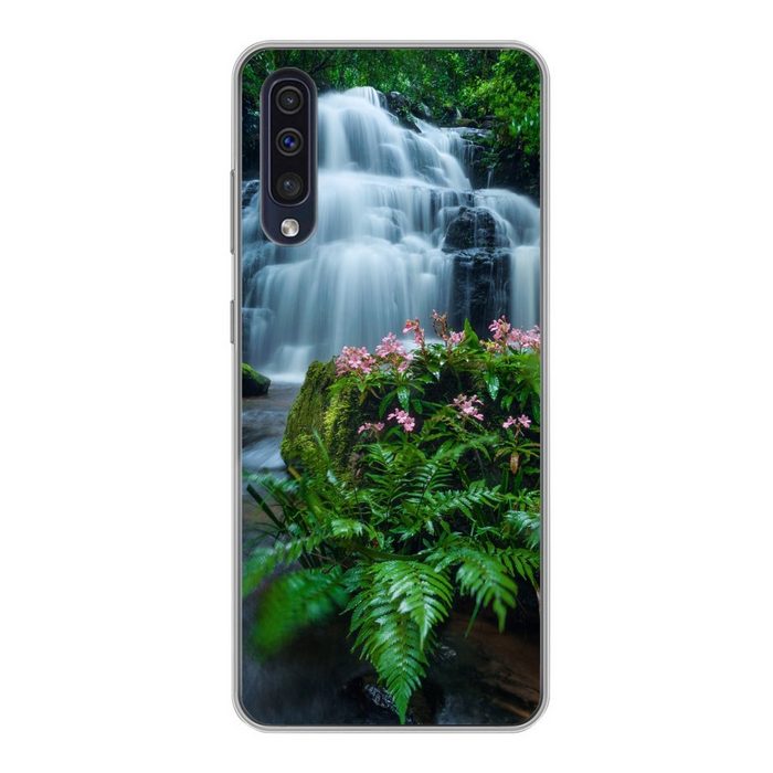 MuchoWow Handyhülle Ein schöner Wasserfall inmitten der dichten Vegetation des Phu Hin Handyhülle Samsung Galaxy A30s Smartphone-Bumper Print Handy