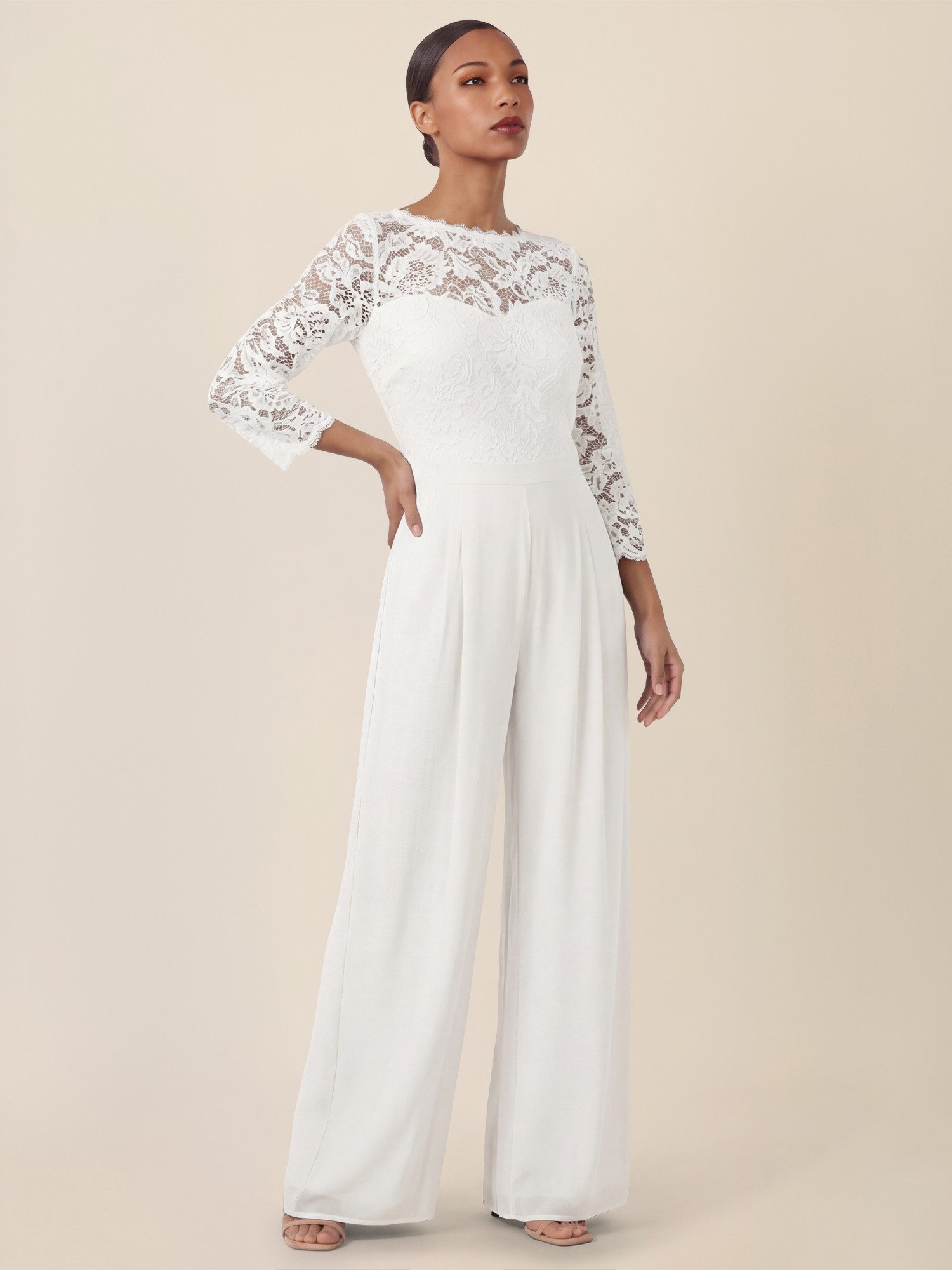 Apart Jumpsuit aus Spitze und Chiffon mit weitem Bein günstig online kaufen