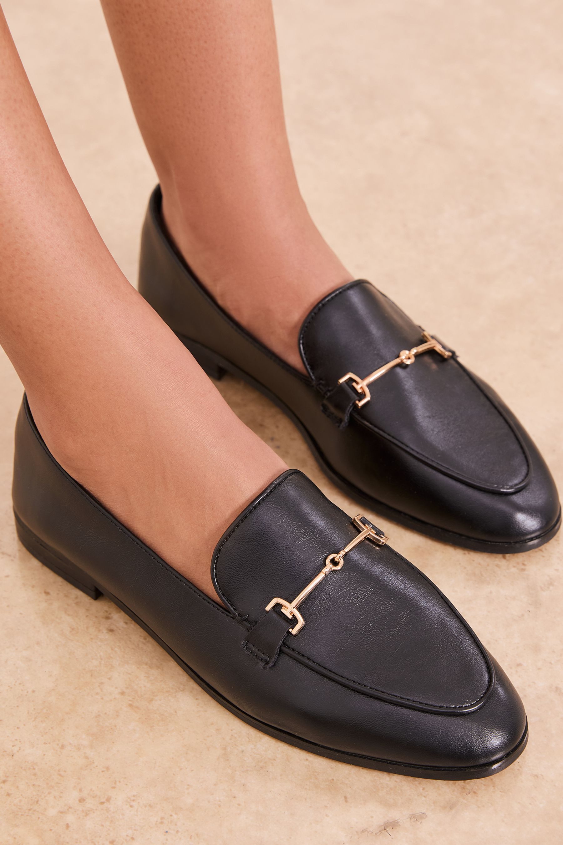 LIPSY Lipsy Leder-Loafer mit Trensendetail Loafer