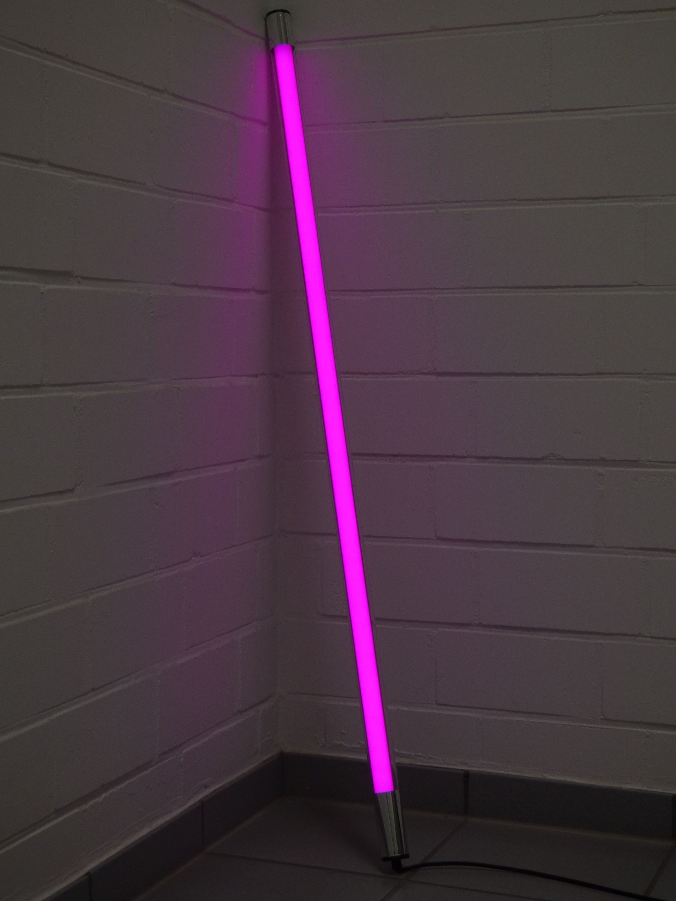 XENON LED Wandleuchte 8231 LED Leuchtstab 24 Watt pink 2500 Lumen 153 cm IP20 Innen, LED Röhre T8, Xenon / Pink