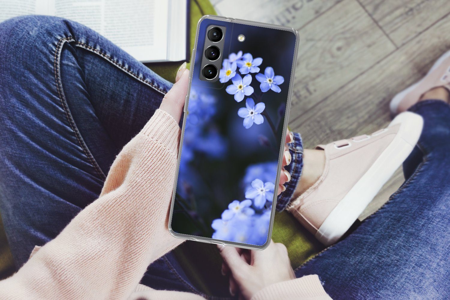 MuchoWow Handyhülle für Samsung Galaxy S21 Plus Nahaufnahme eines Vergissmeinnicht, Phone Case, Silikon, Schutzhülle Dünn