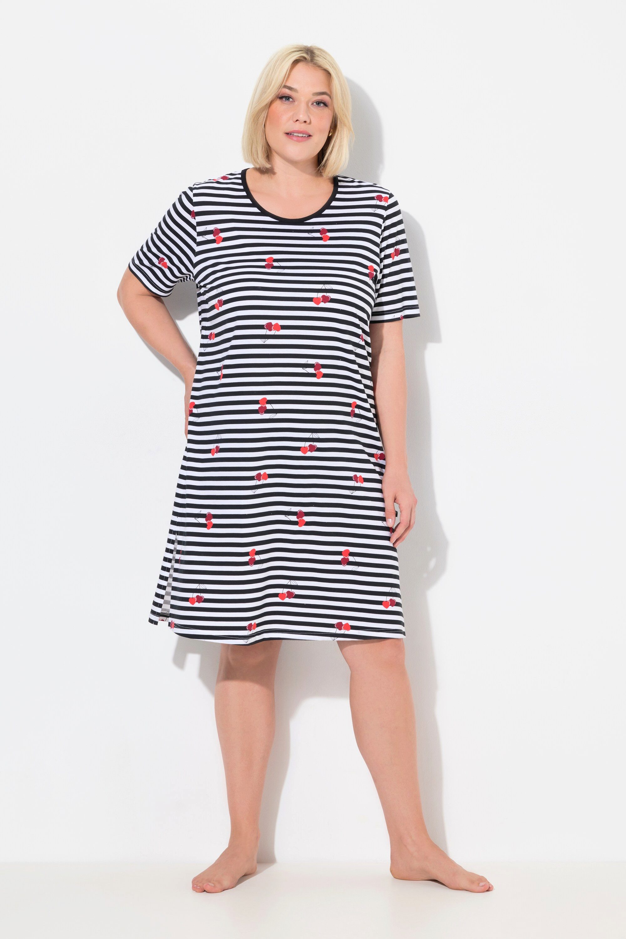 Bigshirt Bigshirt Herzen Rundhals / Tunika-Ausschnitt
