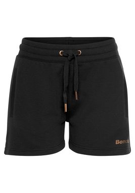 Bench. Loungewear Relaxshorts -Kurze Sweathose mit kurzen Seitenschlitzen und seitliche Taschen, Loungeanzug