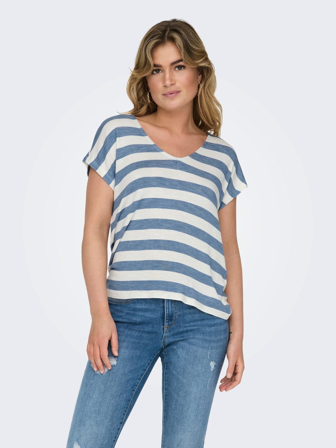 V-Shirt ONLLIRA LIFE S/S V-NECK TOP JRS NOOS