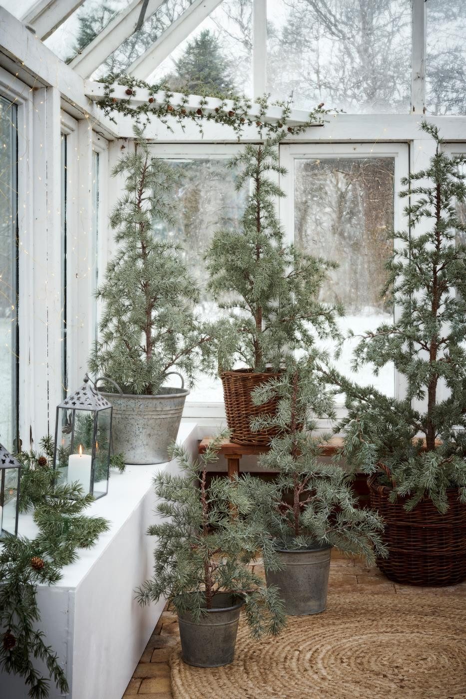 Winterliche Kunstpflanze ZEDER mit Plastiktopf, Ib Laursen, Höhe 120 cm – Bild 4 von 5