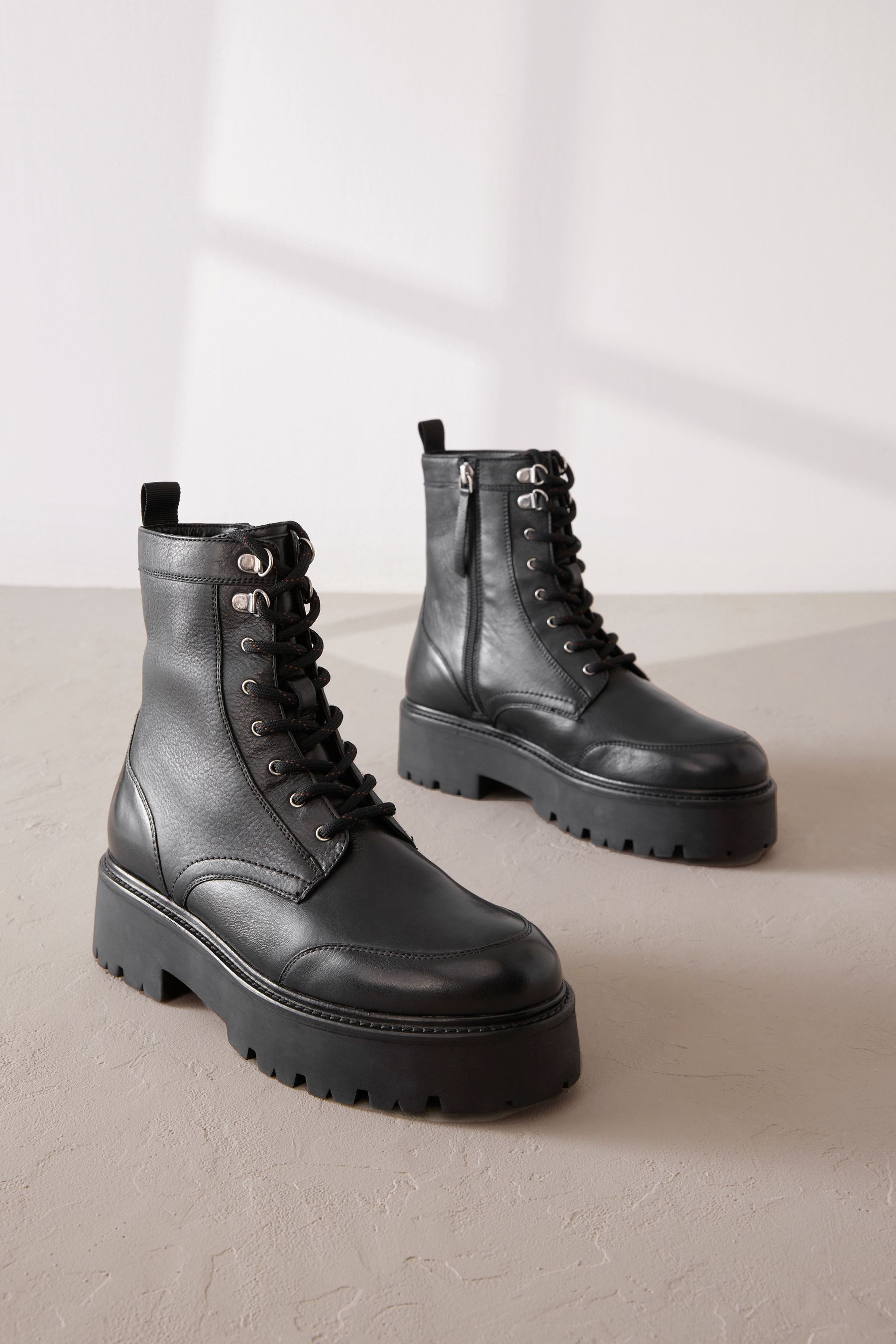 Next Signature Derbe Schnürstiefel aus Leder günstig online kaufen