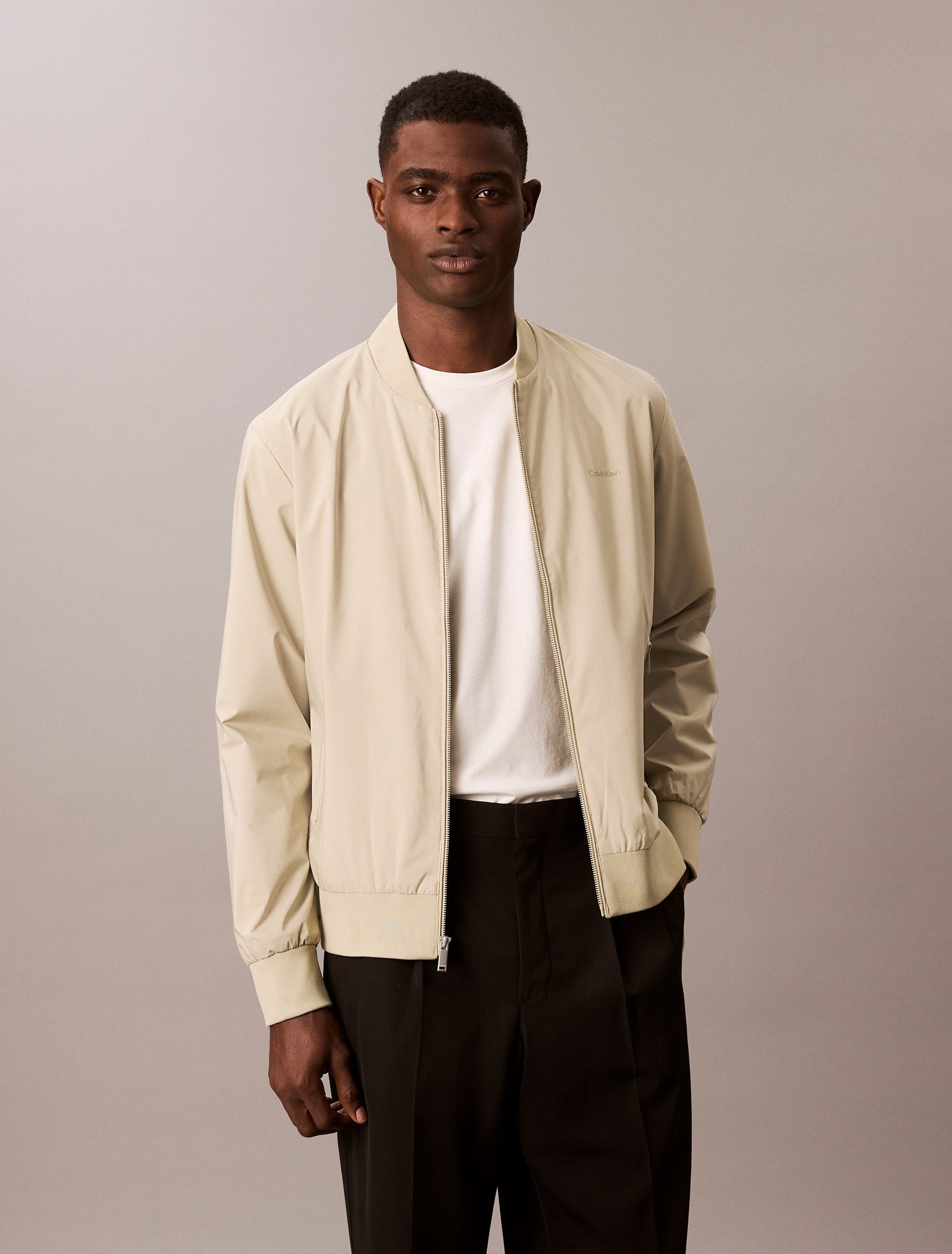 Calvin Klein Bomberjacke Regular fit, mit Rundhalsausschnitt günstig online kaufen