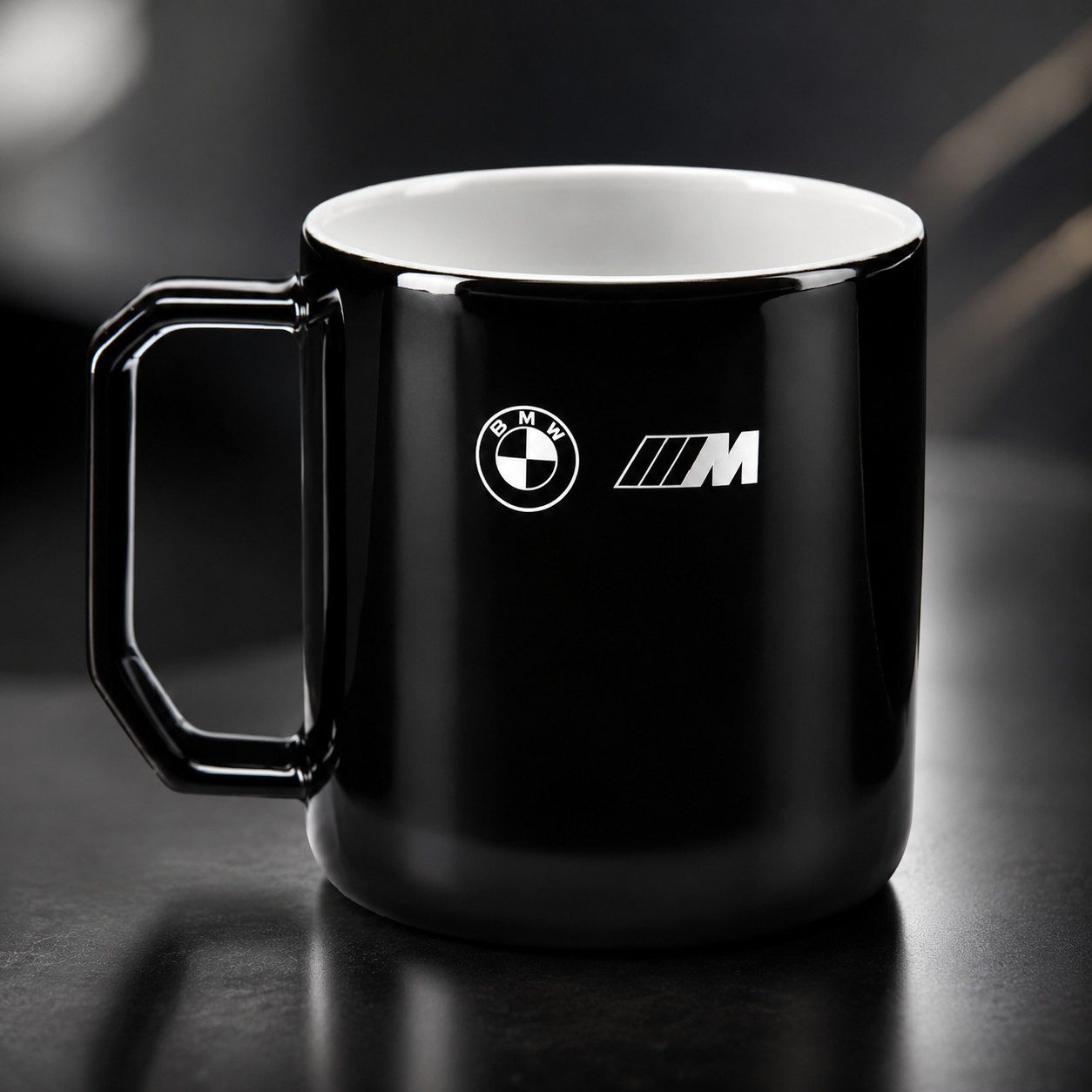 BMW Tasse BMW M Logo Tasse – schwarz glänzend, 350 ml, 1-tlg.