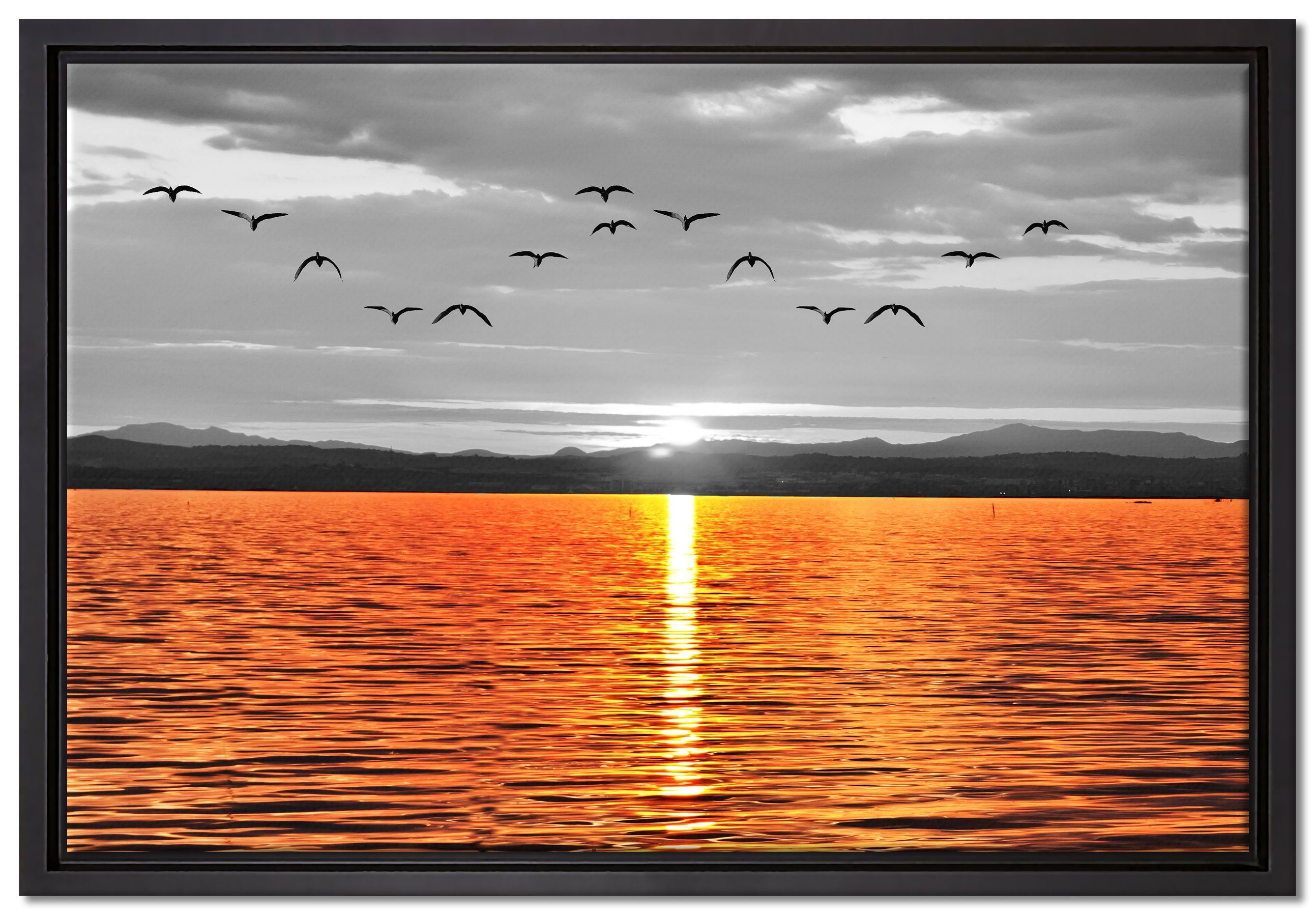 Pixxprint Leinwandbild ruhiger See bei Sonnenuntergang, Wanddekoration (1 St), Leinwandbild fertig bespannt, in einem Schattenfugen-Bilderrahmen gefasst, inkl. Zackenaufhänger