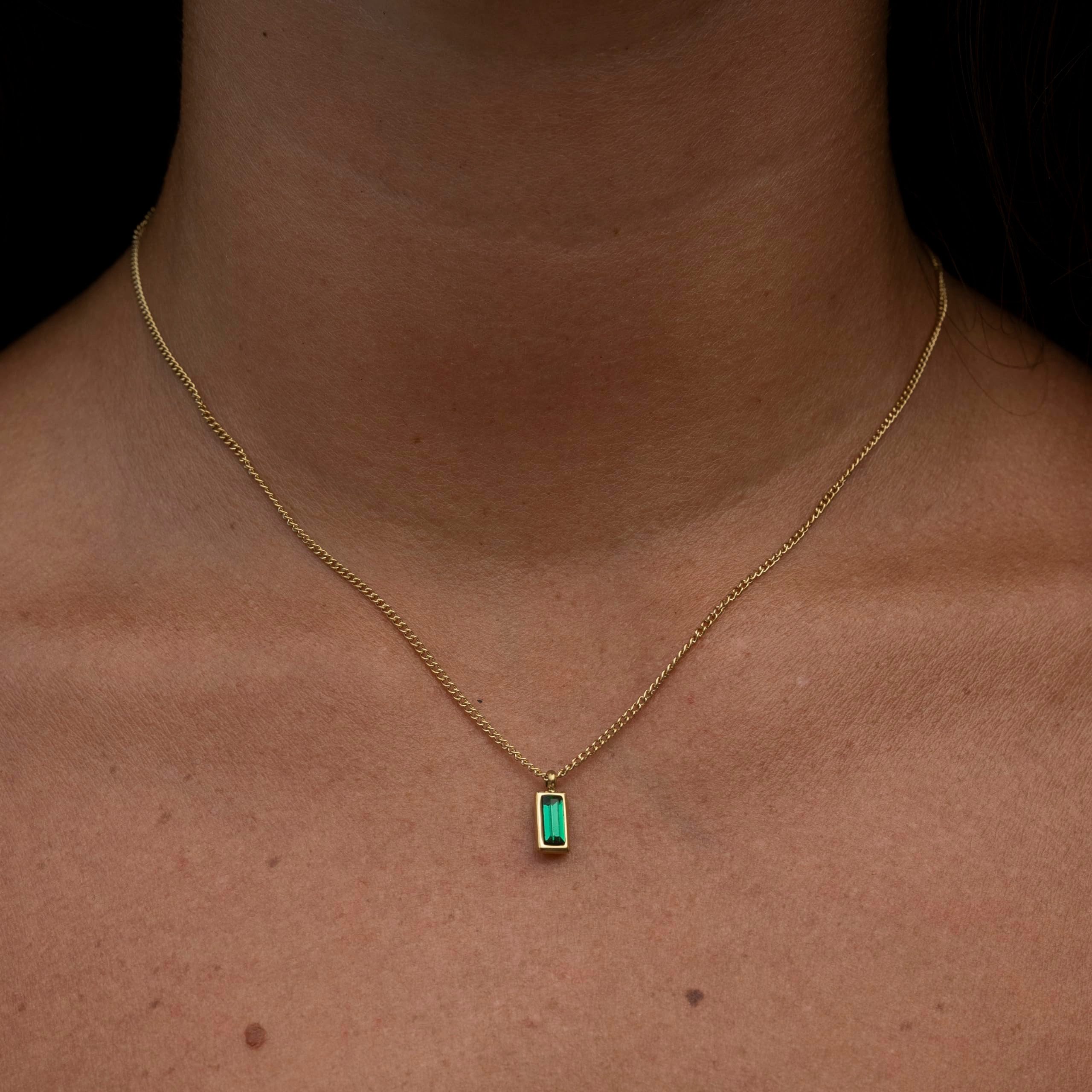 Made by Nami Kette mit Anhänger Goldene Edelstahl Halskette Damen mit Smara günstig online kaufen