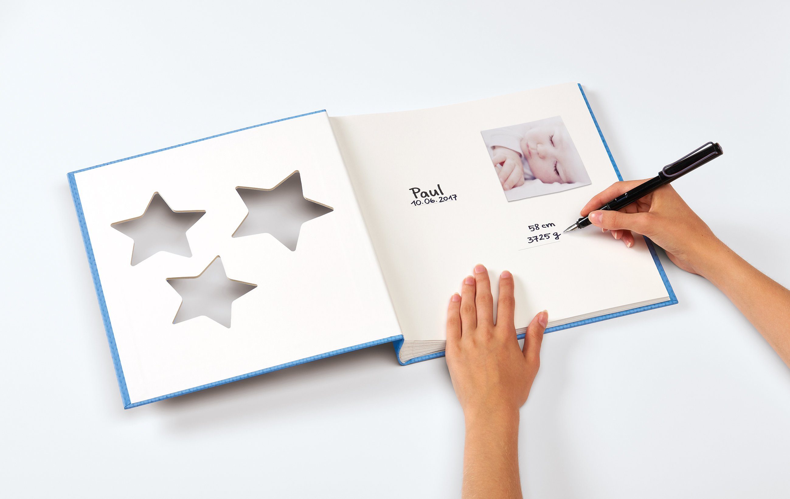 Walther Design Fotoalbum Babyalben Estrella, buchgebundenes Babyalbum, laminierter Kunstdruckeinband