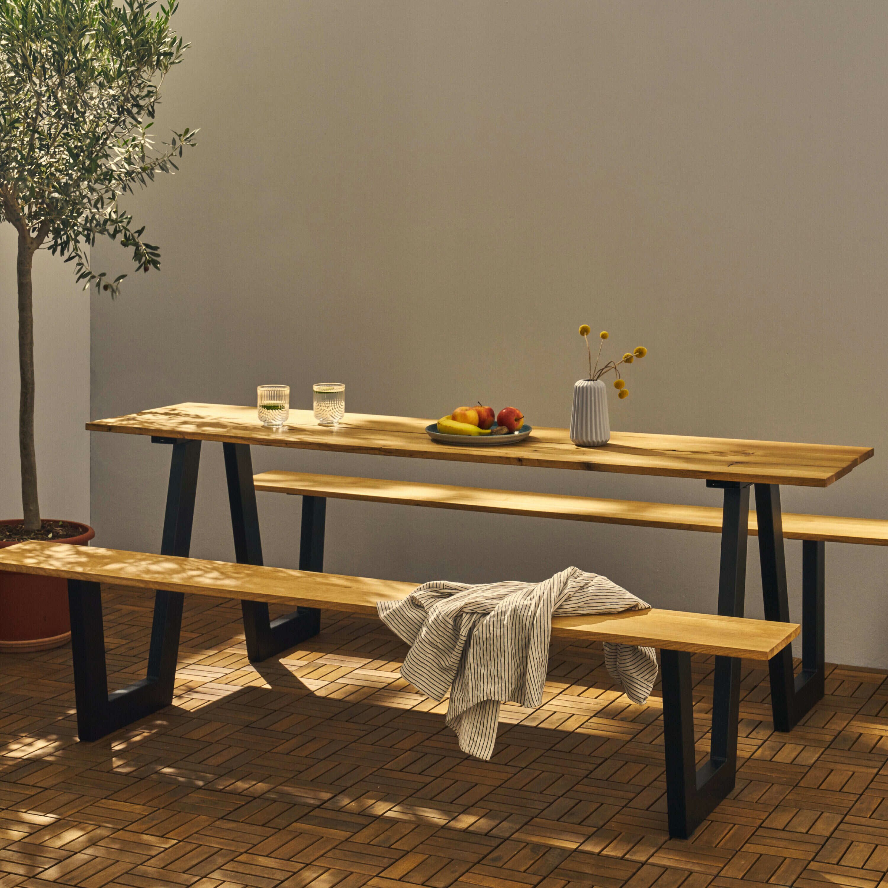 Natural Goods Berlin Sitzgruppe X & W, Tischbeine Metall Schwarz mit Bank, Picknicktisch Sitzgarnitur Draußen