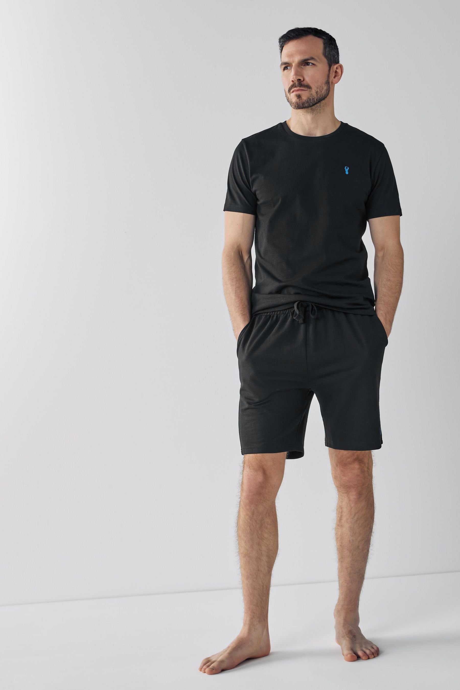 Next Relaxshorts (1-tlg) Black Leichte Shorts