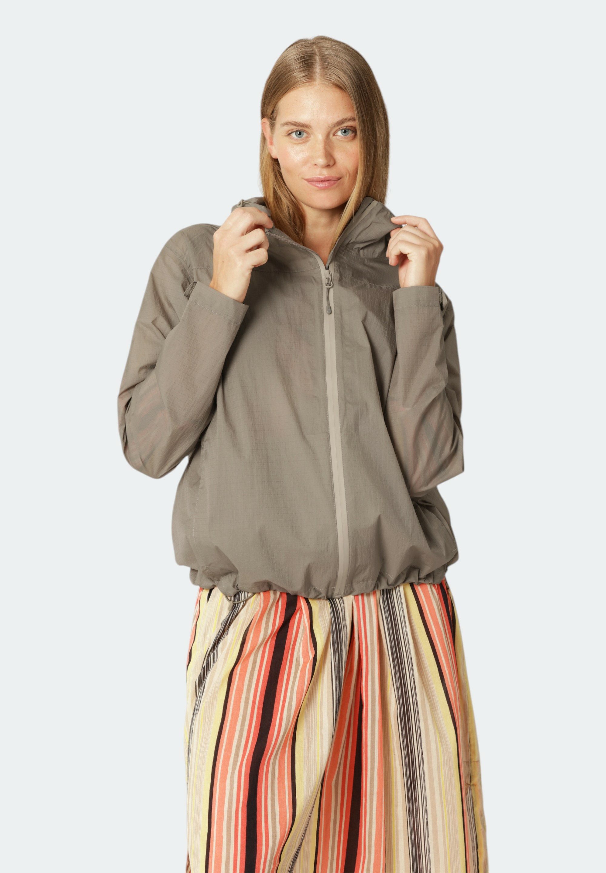 Windbreaker LIGHTRAIN05