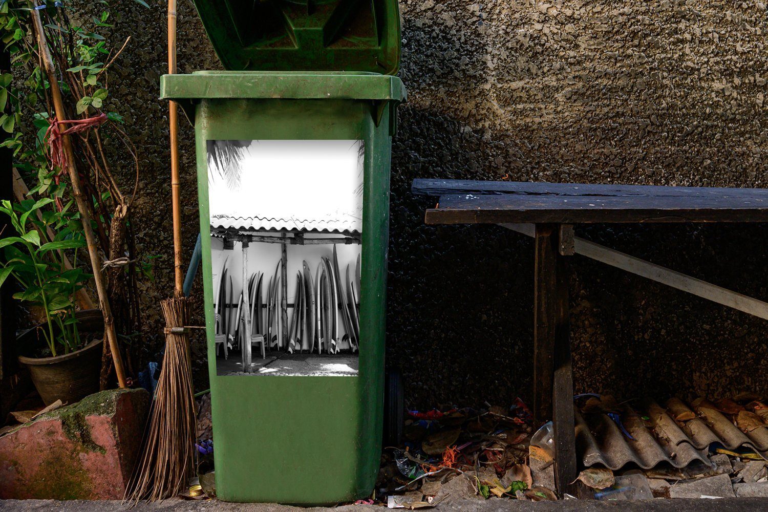 Mülleimer-aufkleber, Abfalbehälter mit Surfbrettern von Mülltonne, schwarz (1 Foto und MuchoWow Ein Dutzenden weiß St), Sticker, - Wandsticker Container,