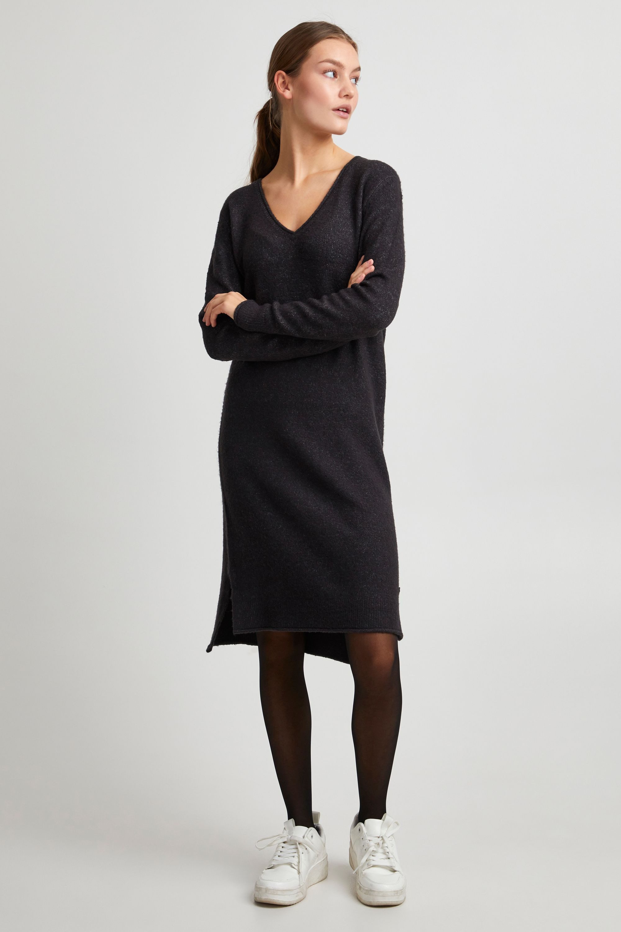 OXMO Strickkleid OXIda Feinstrickkleid mit V-Ausschnitt günstig online kaufen