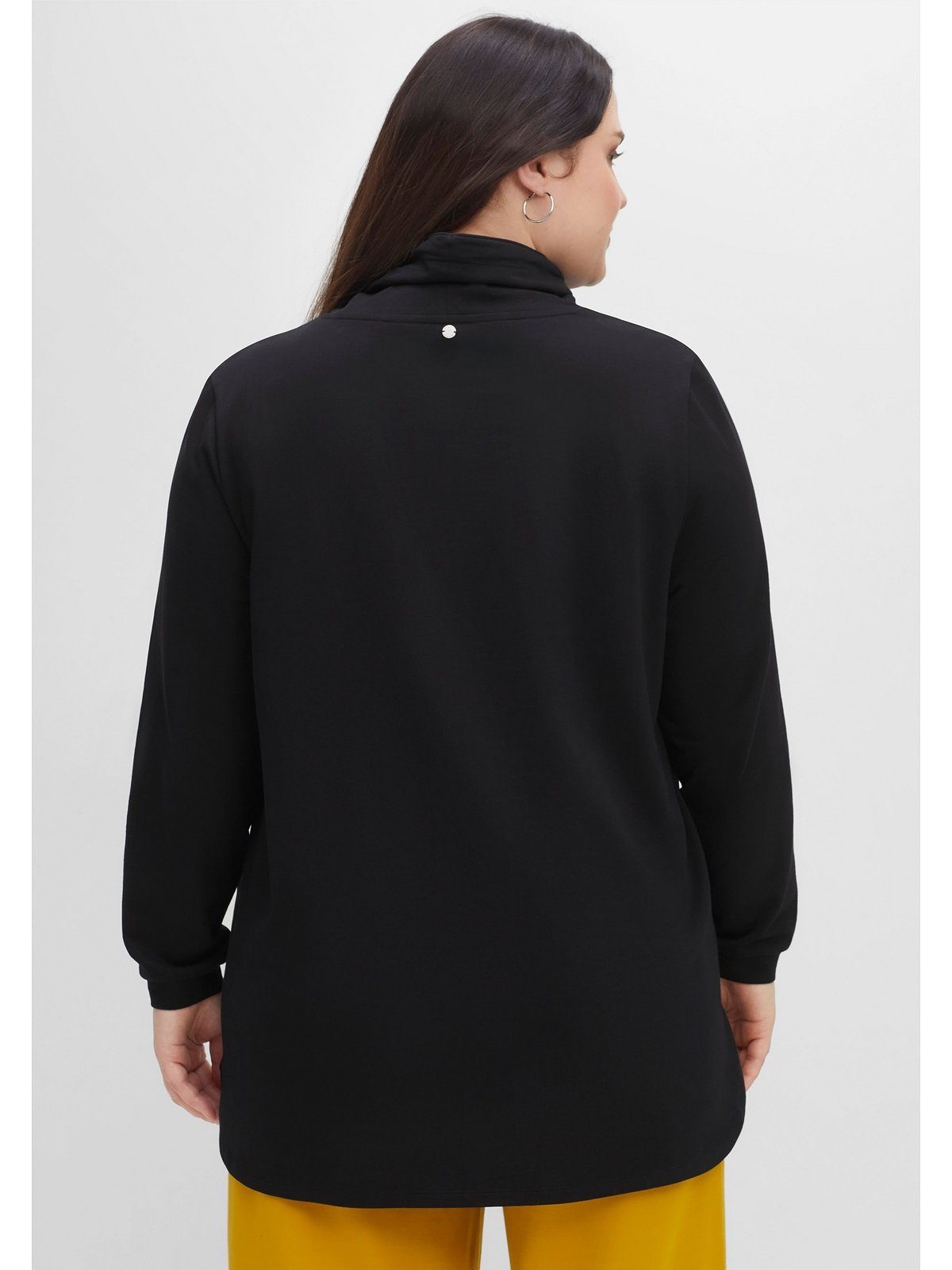 Sheego Sweatshirt Große mit Kragen Größen schwarz und hohem Tunnelzug