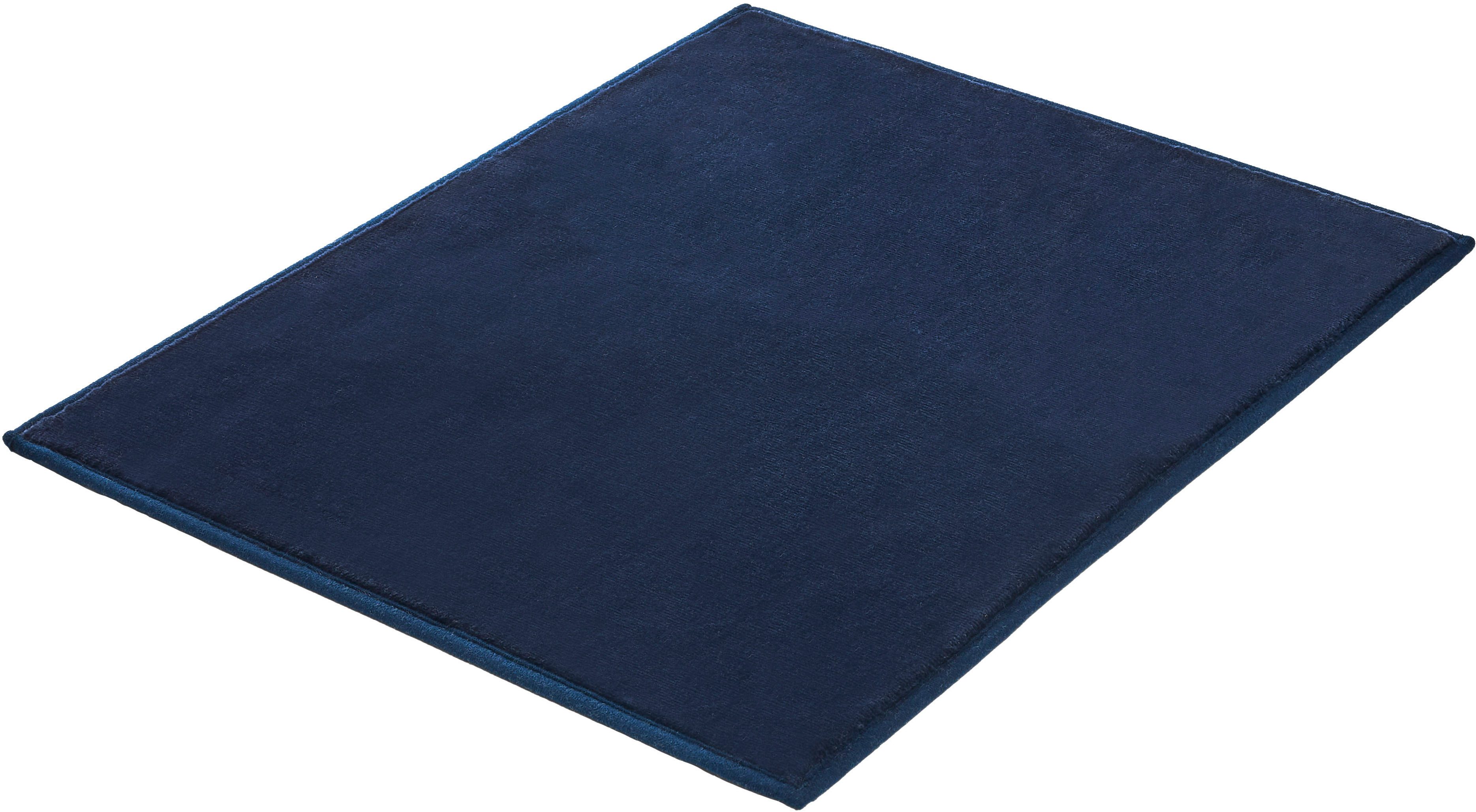 Kleine Wolke Badematte »Velvet«, Badvorleger, Badezimmer Teppich, Höhe 5 mm, rutschhemmend beschichtet, fußbodenheizungsgeeignet, Polyester, rechteckig, Badteppich, Uni Farben, Samt-Optik, leichter Schimmer
