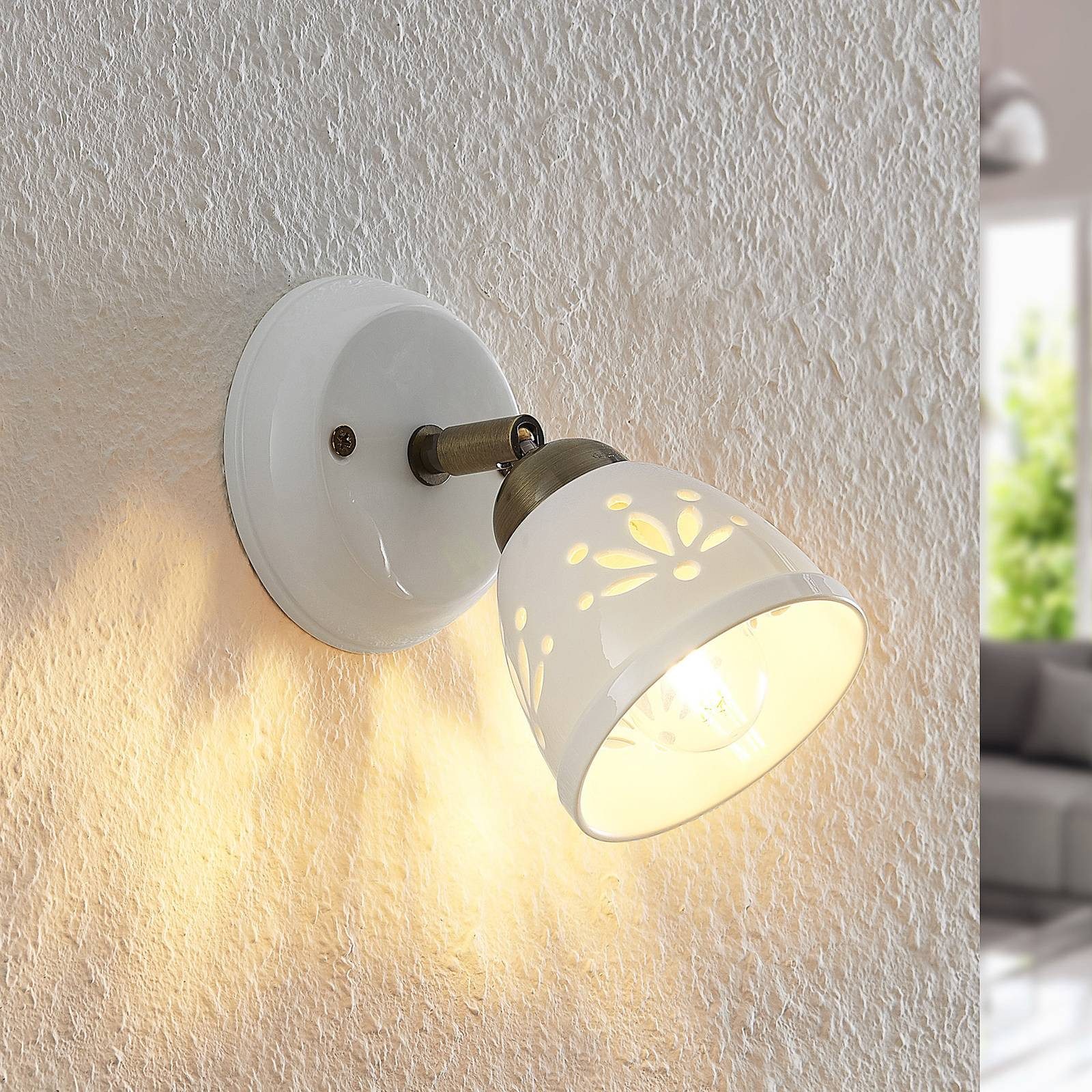 Lindby Deckenstrahler Sanrike, Keramik Weiß IP20, 1 x 25 W