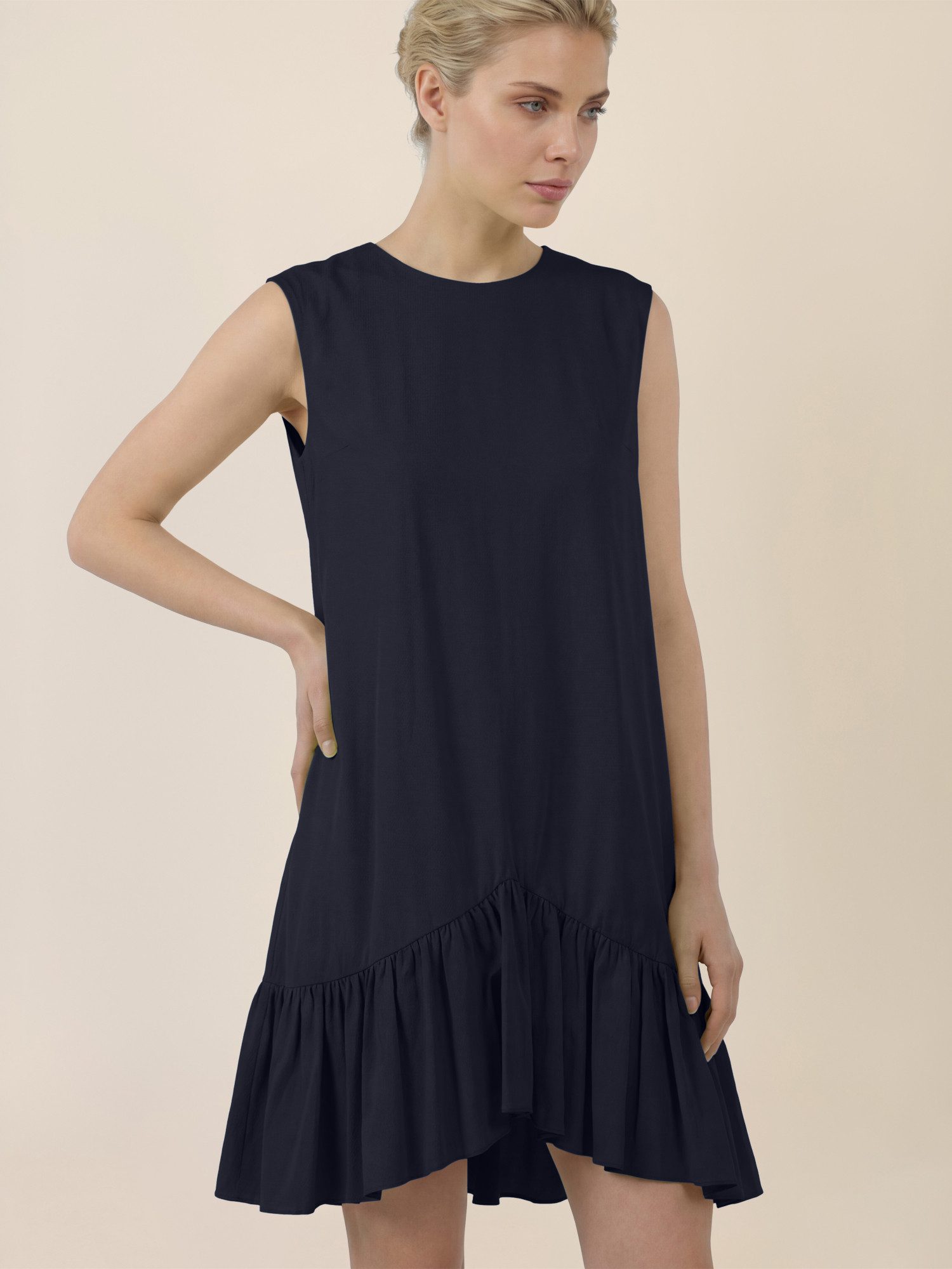 Apart Midikleid mit Volant und asymmetrischem Saum