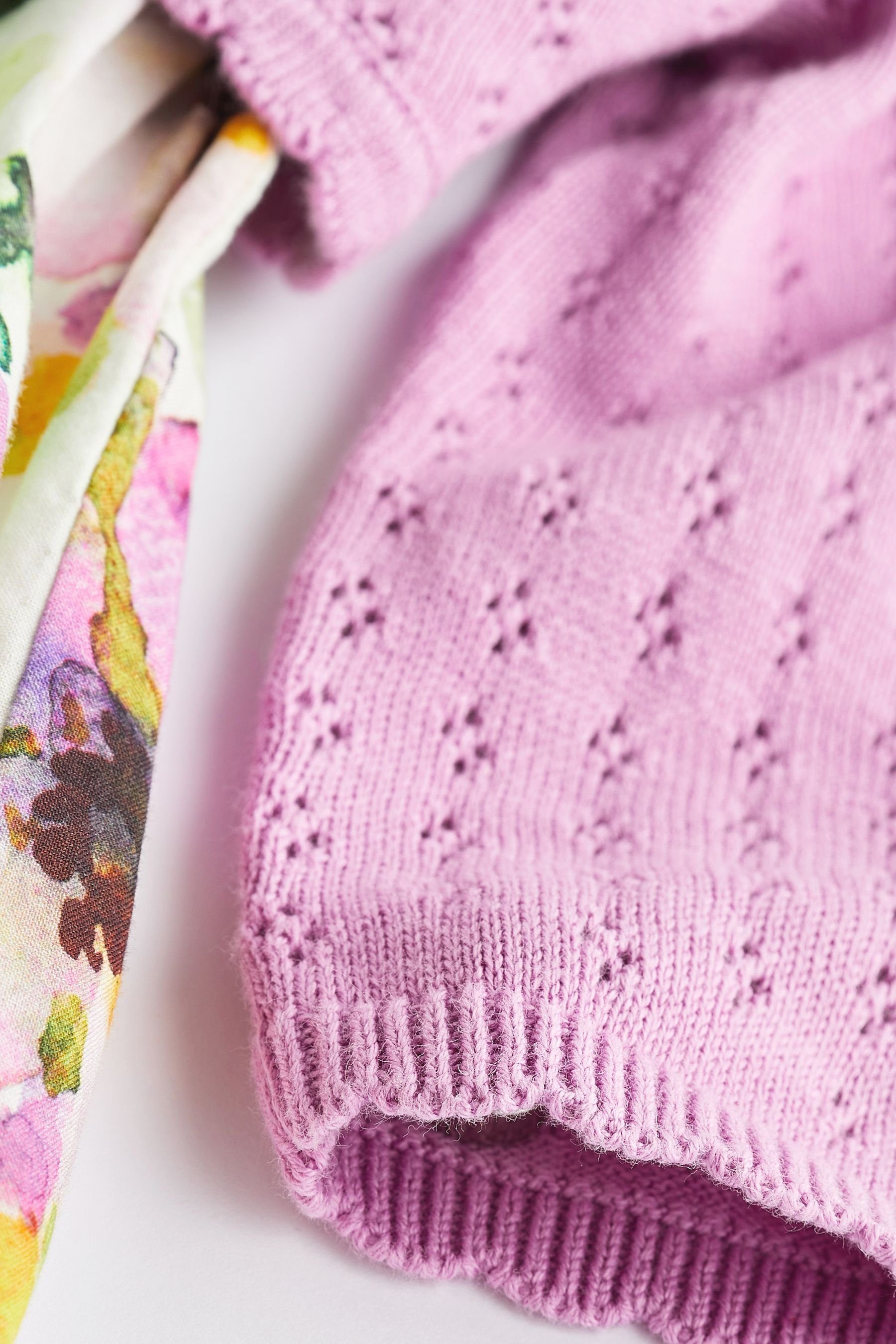 Babys Floral Gewebtes Partykleid Next Purple Strickjacke für und Kleid (3-tlg) Lilac