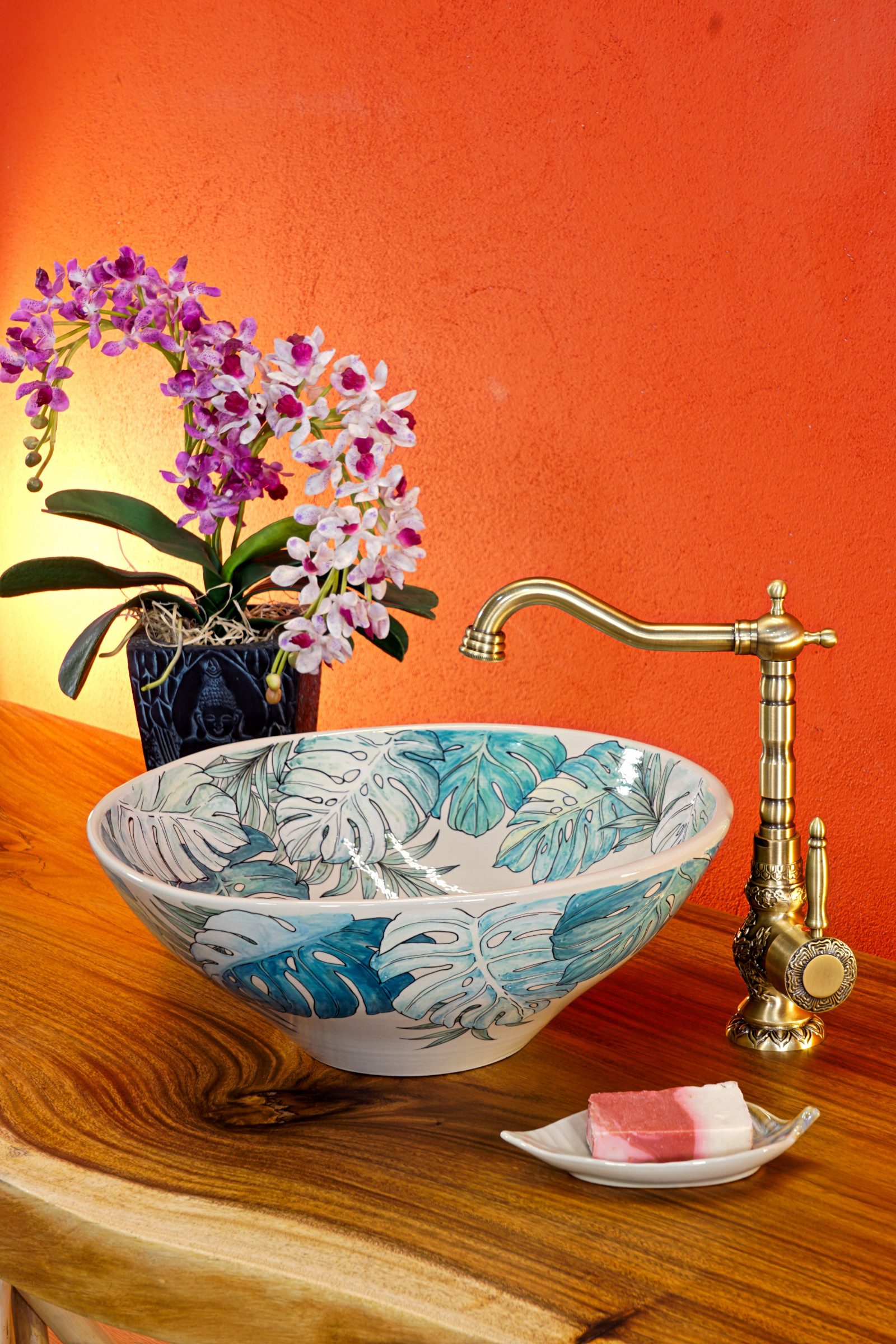 Kinaree Aufsatzwaschbecken Keramik Раковины SUKHUMVIT II, von Hand bemalt