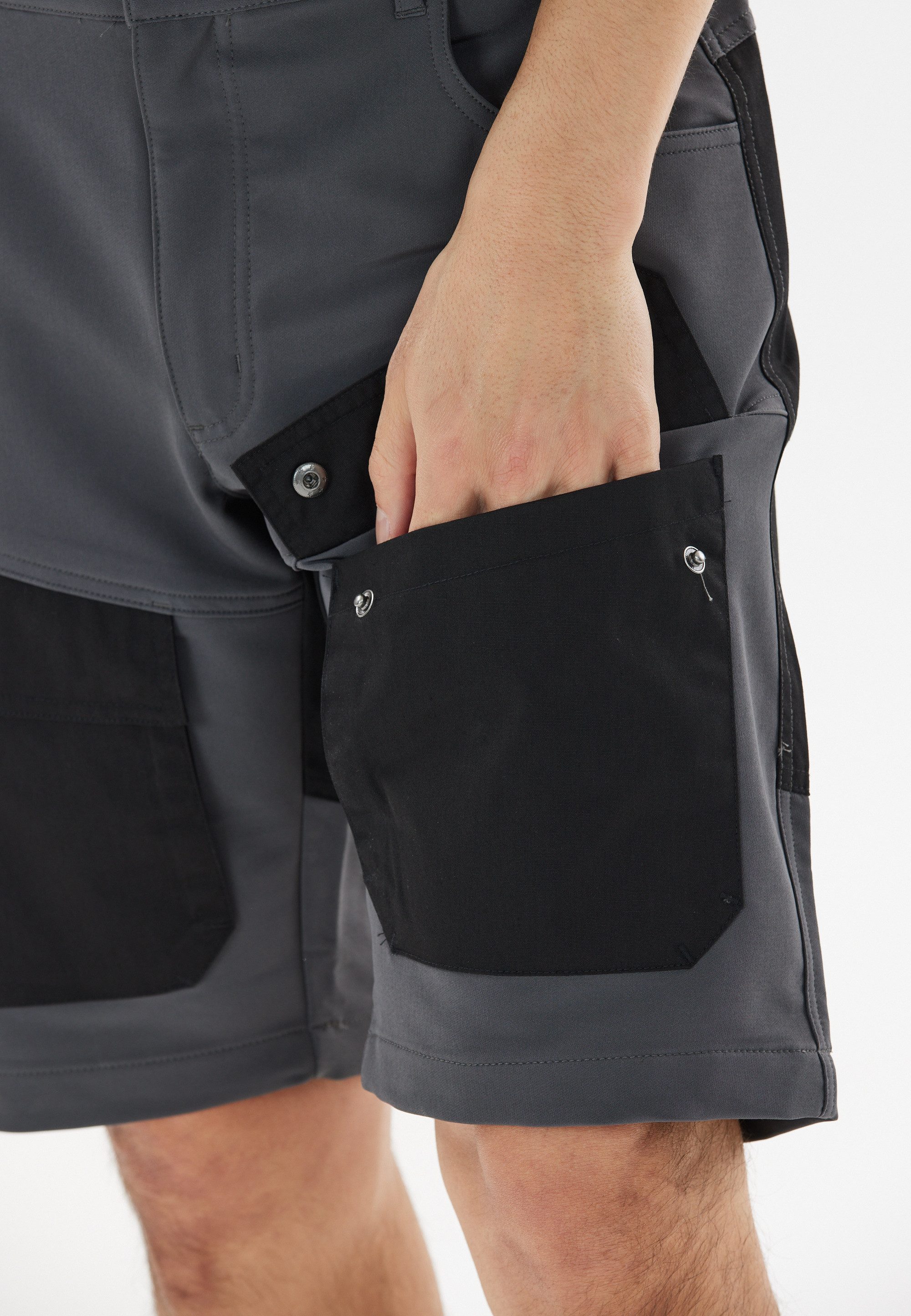 WHISTLER Shorts ERIC mit atmungsaktivem Funktionsstretch