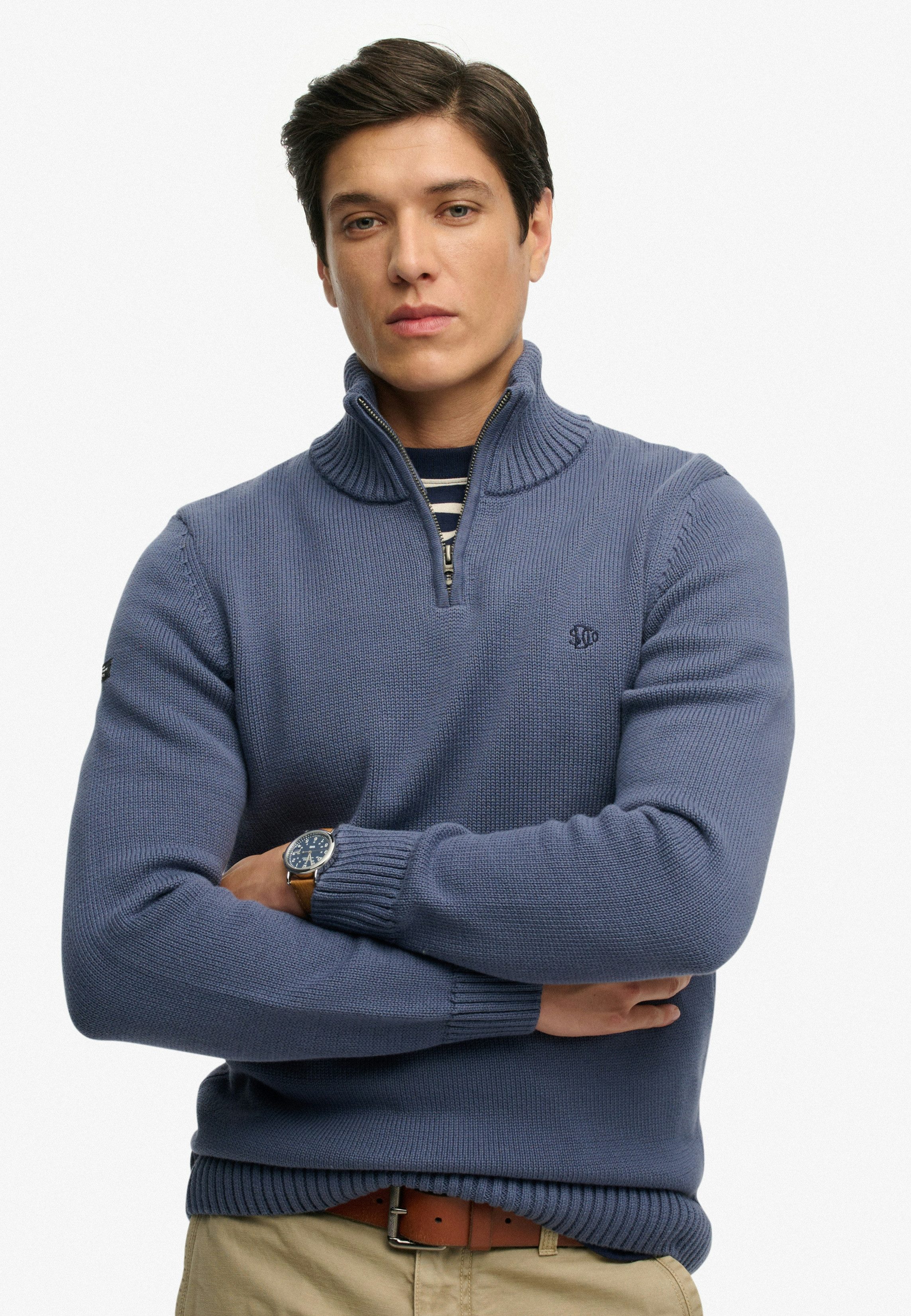 Superdry Strickpullover COTTON KNIT HENLEY aus Baumwolle, Slim Fit, mit Stehkragen, hüftlange Form, pflegeleicht