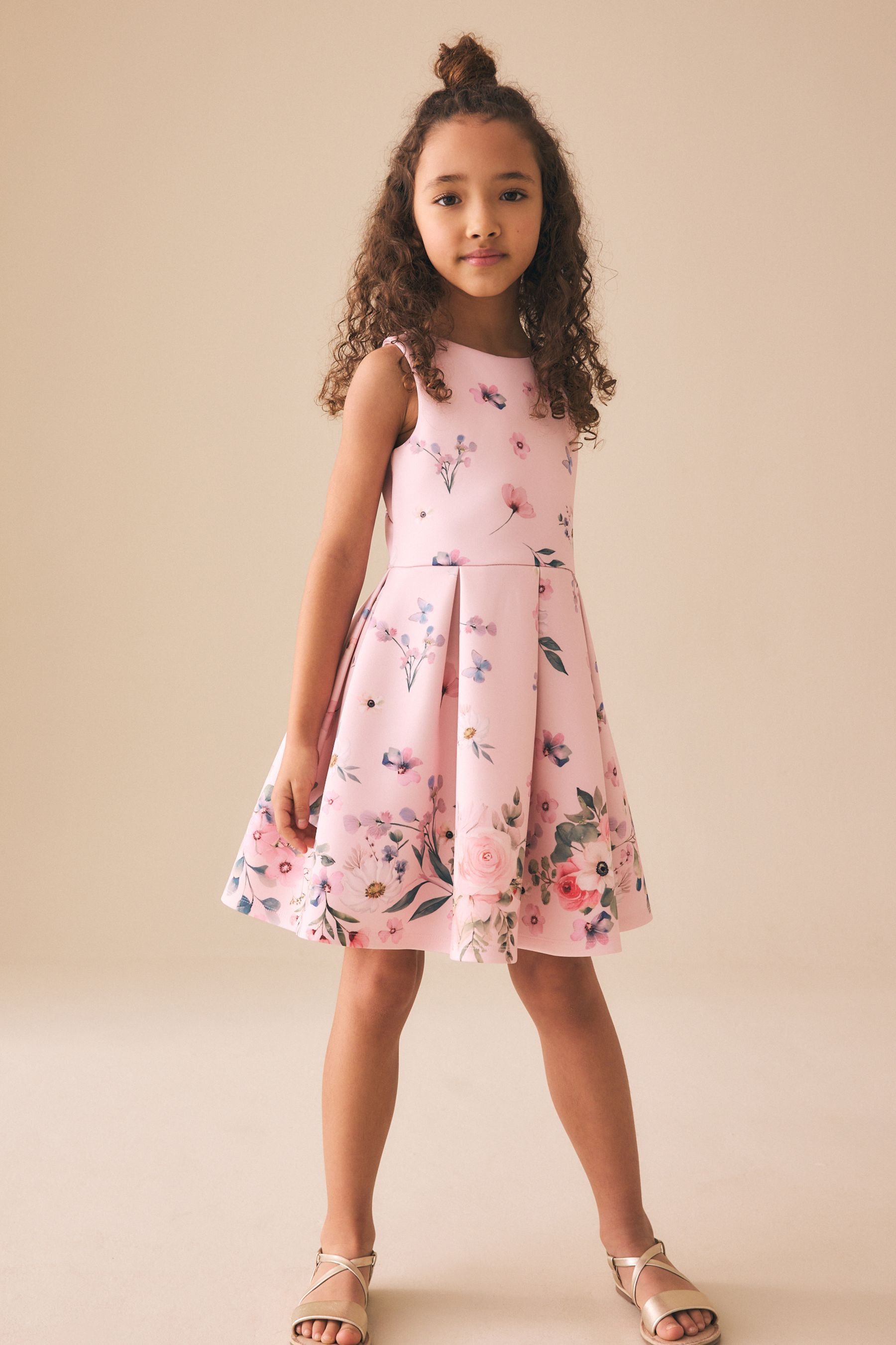 Next Partykleid Hübsches, geblümtes Partykleid (1-tlg)