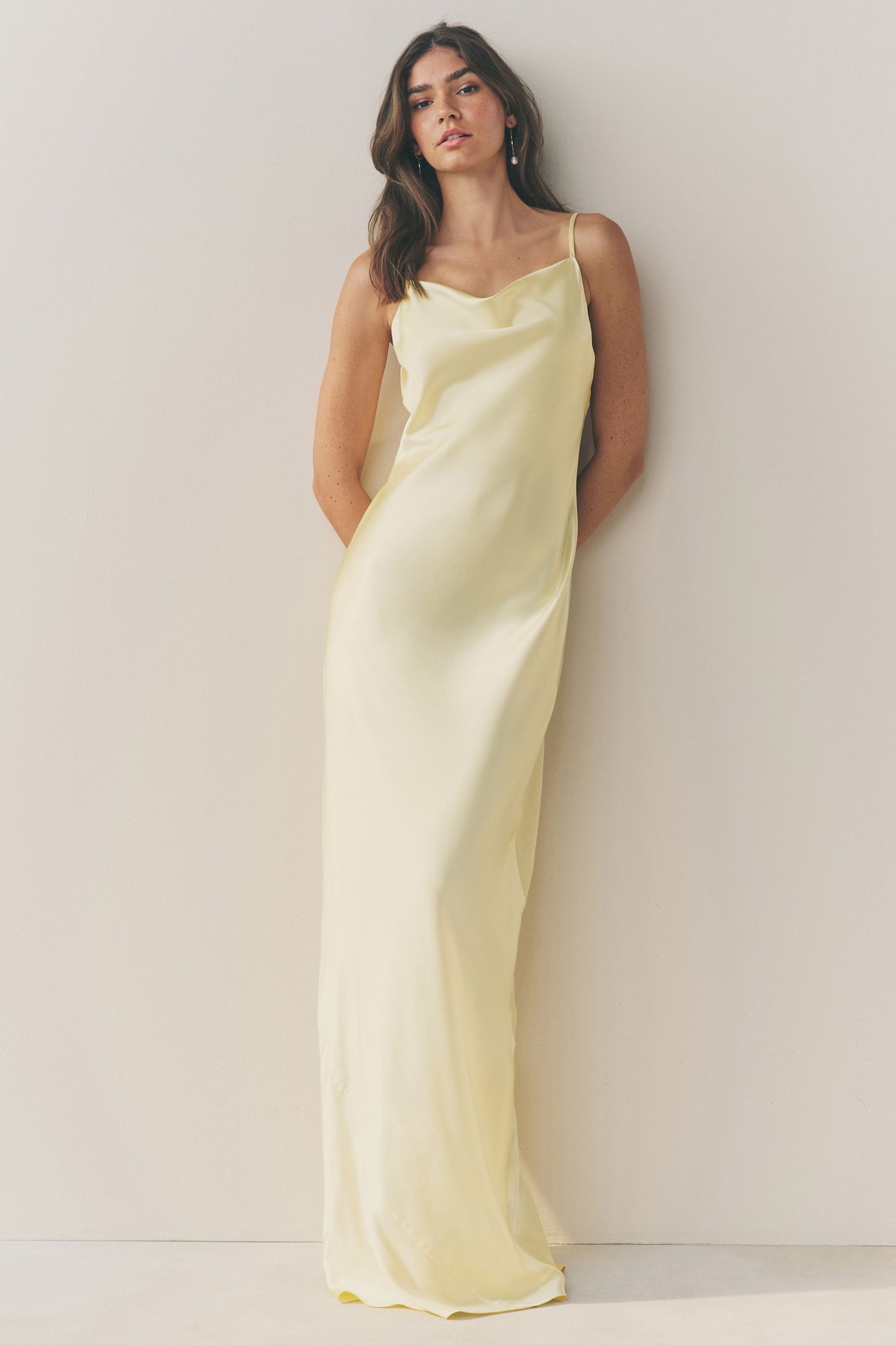 Next Satinkleid Langes Satin-Brautjungfernkleid Rückenausschnitt (1-tlg) günstig online kaufen