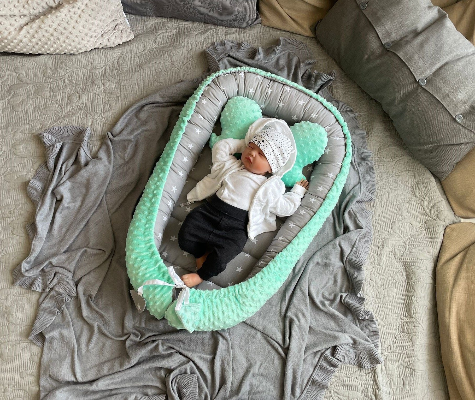 Loolay Stoffe Schmetterling Wickelauflage Sterne Reise Grau Babynestchen, Neugeborene Kleinserien-Nähen! 2-tlg., (Unterlage MINKY LOOLAY), Nestchen, im BABYNEST oder Reisebett Europäische Nestchen SET Minze/ + 100% von Babyaustattung - und LOOLAY® SOLO SETS, Unterlage Geschenk 3.