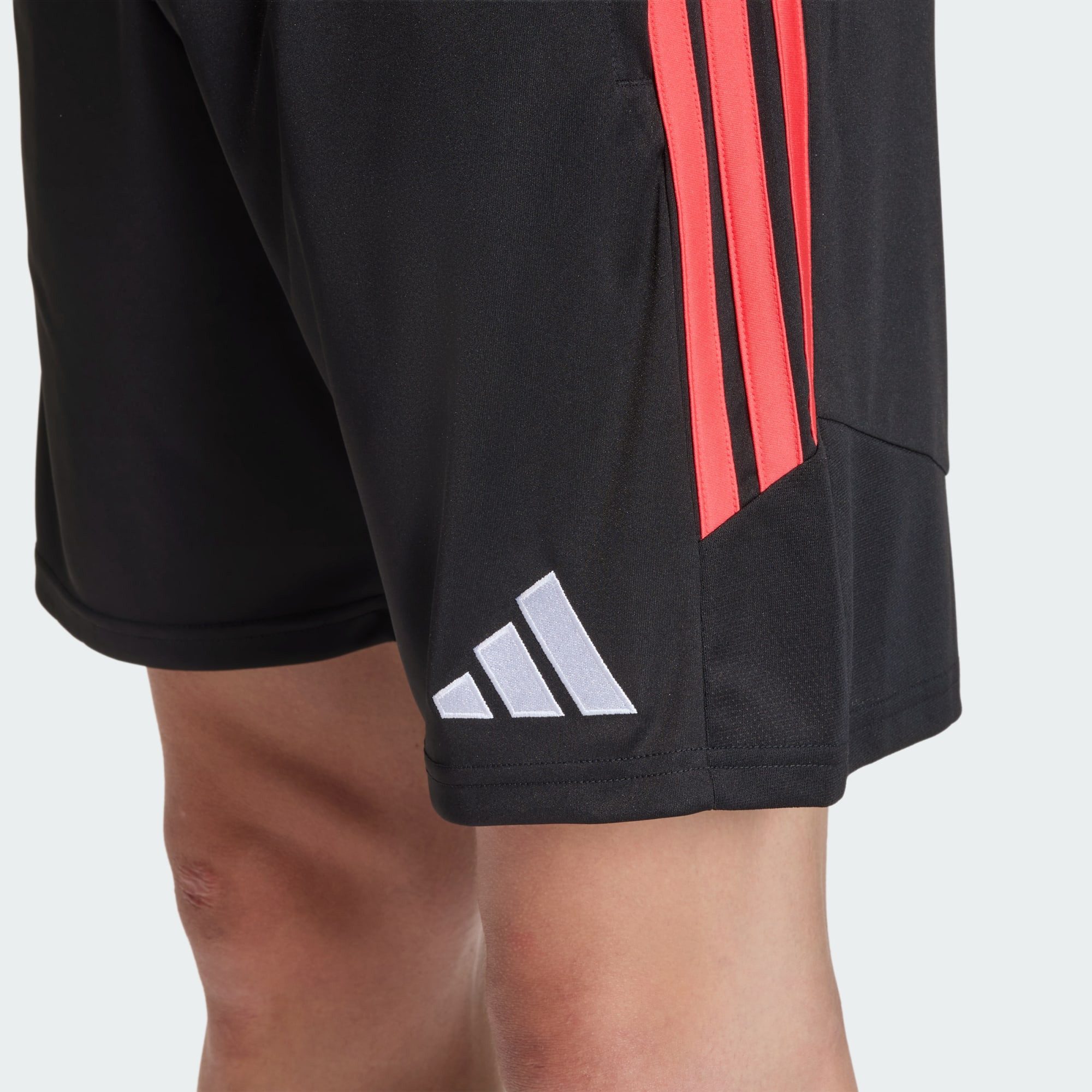 adidas Performance Trainingsshorts TIRO 26 LIGA TRAININGSSHORTS (1-tlg)